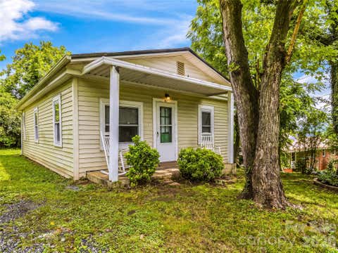 Photo of 40 Mulberry Street, Asheville, NC 28804 (MLS # 4405091)