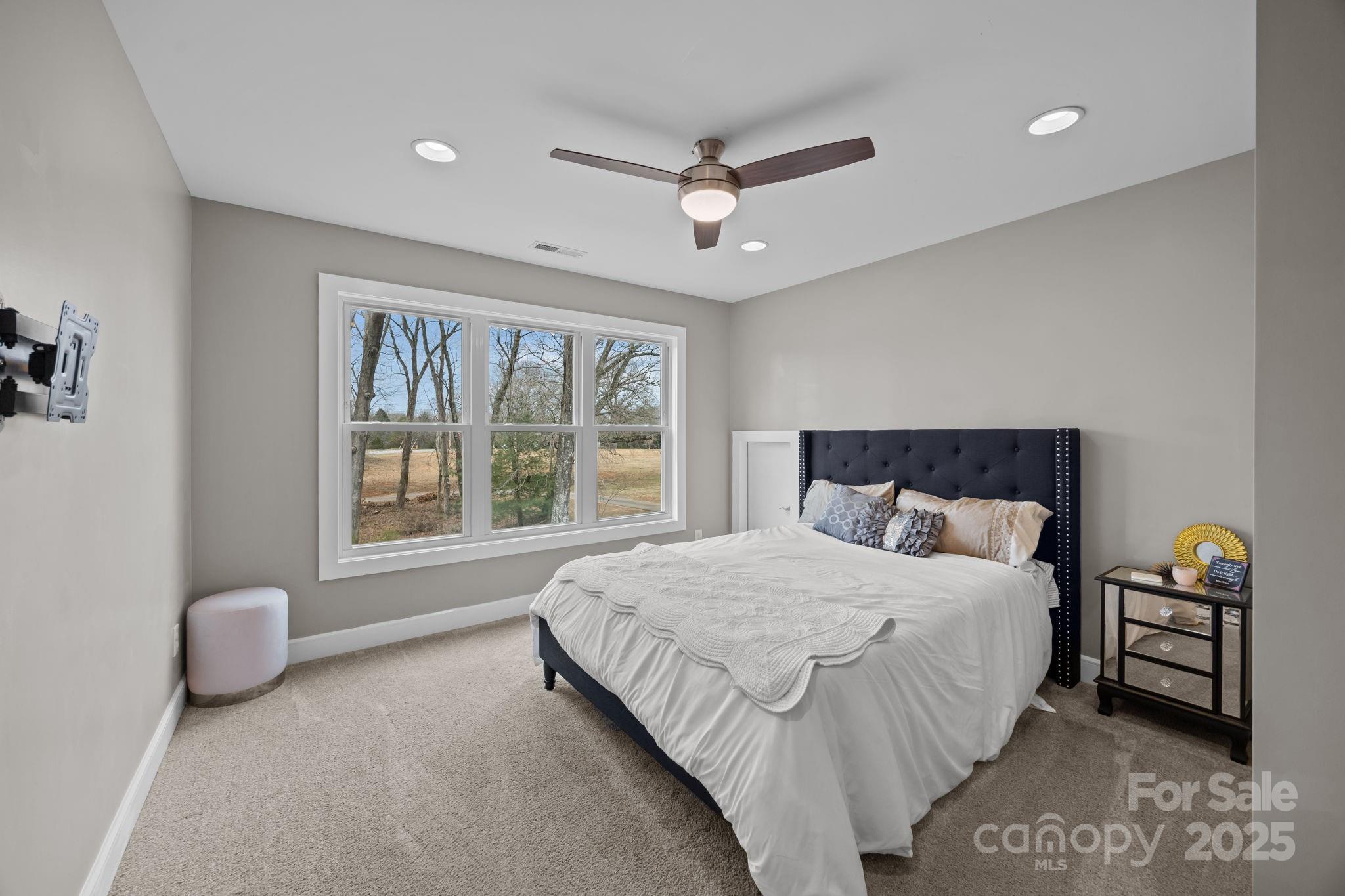 Vesuvius Meadows - Residential