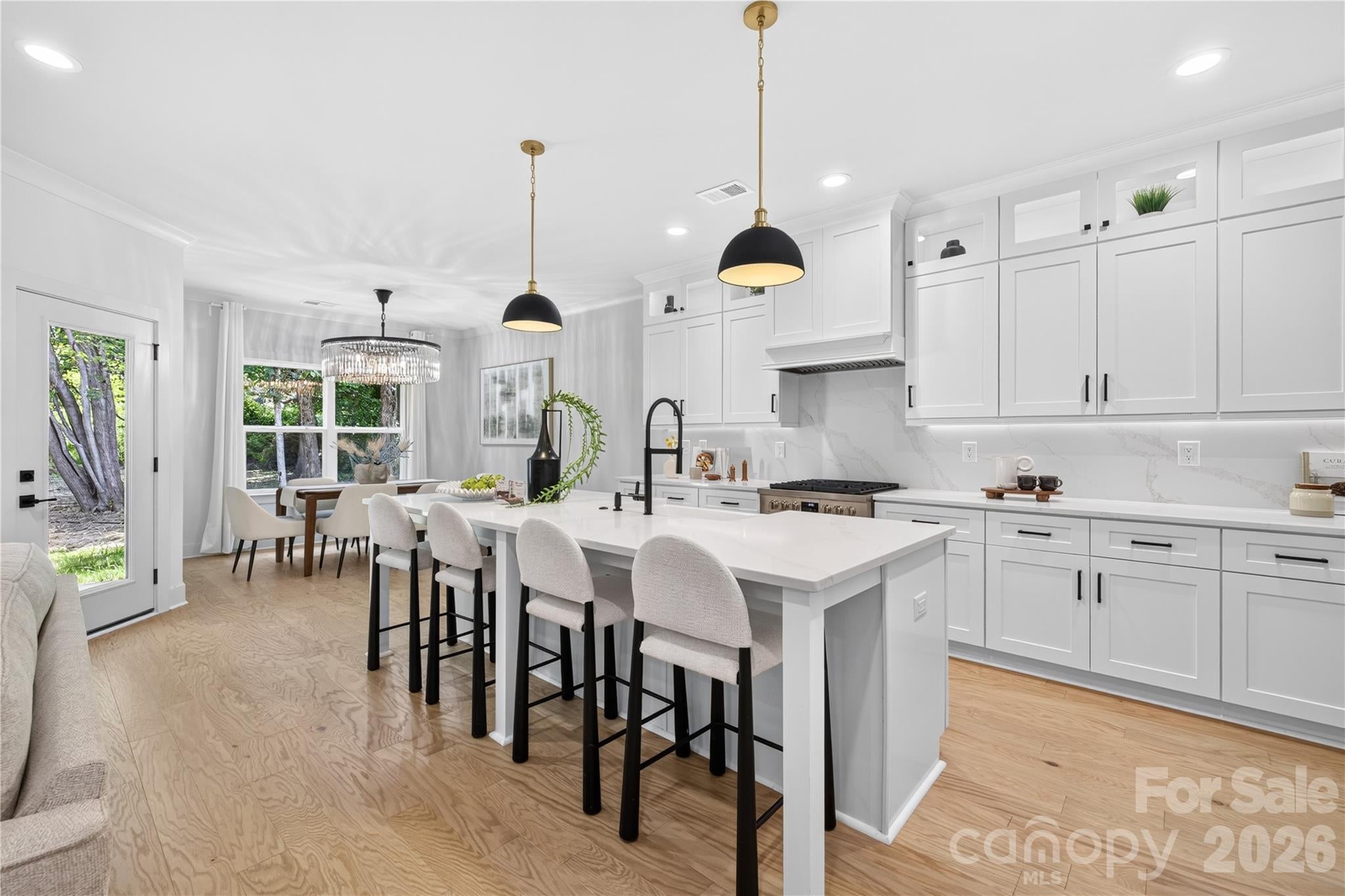 2316 Chateau Court