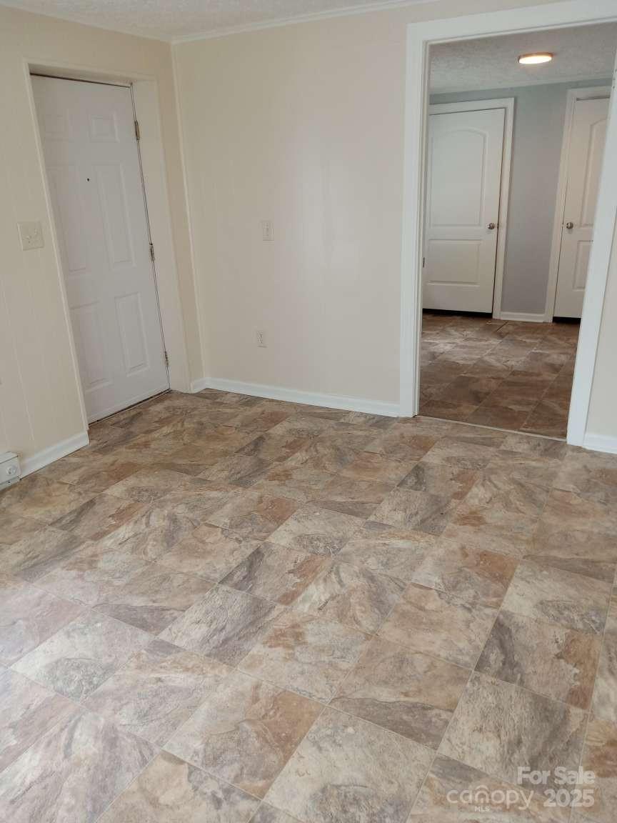 381 N Cleghorn Street