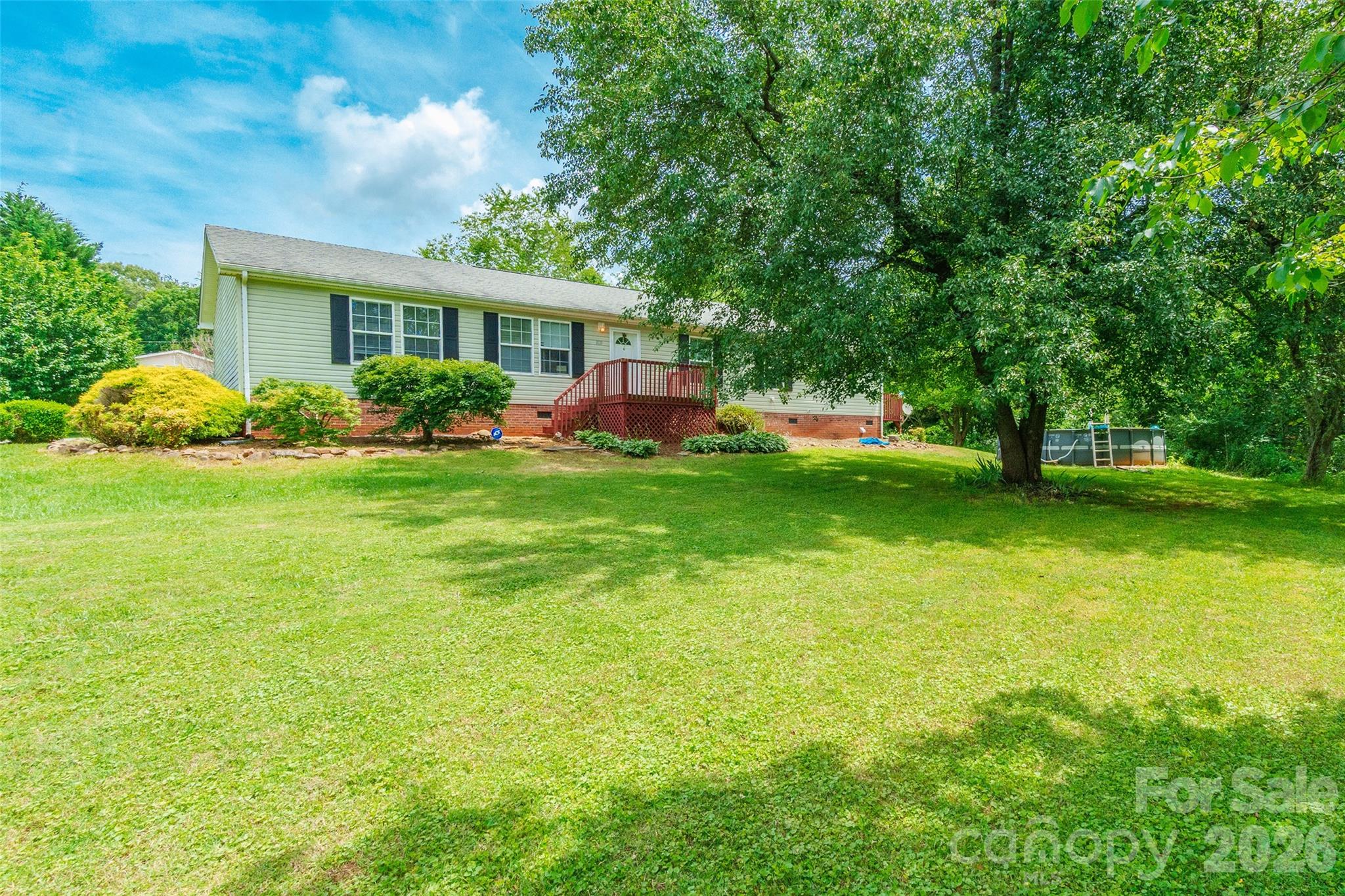 1828 Pine Hollow Place