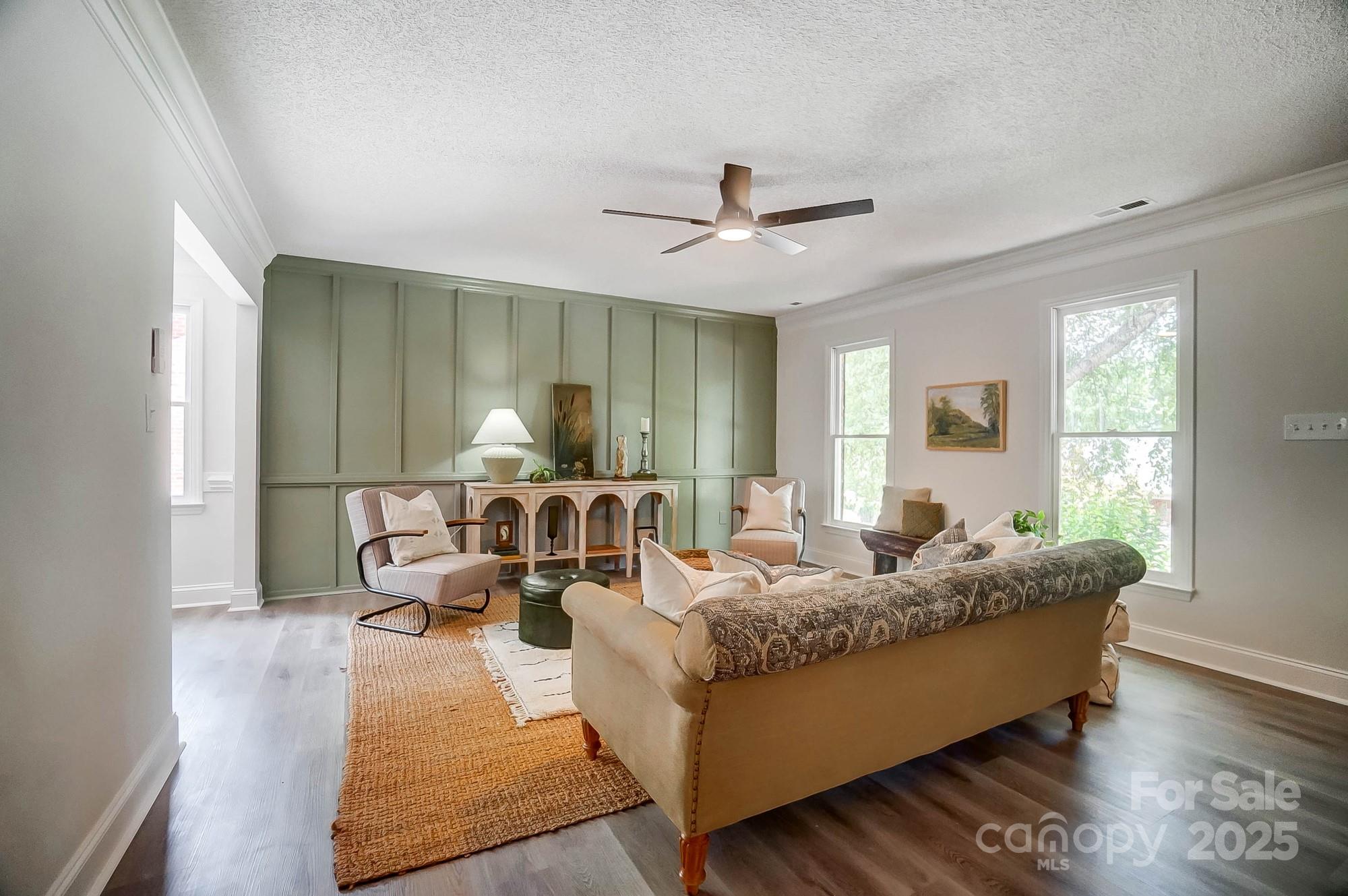 82 Paddington Drive SW