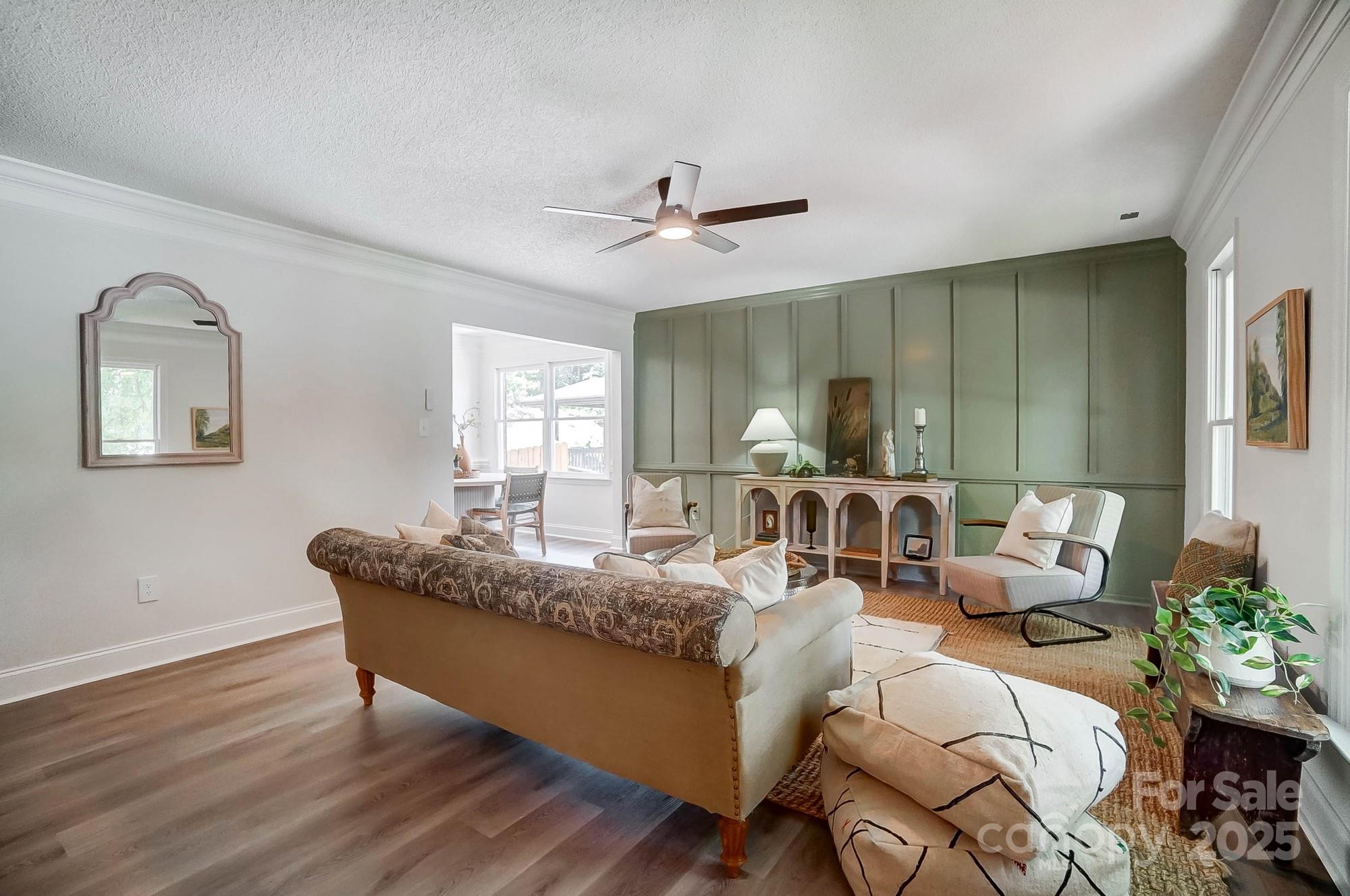 82 Paddington Drive SW