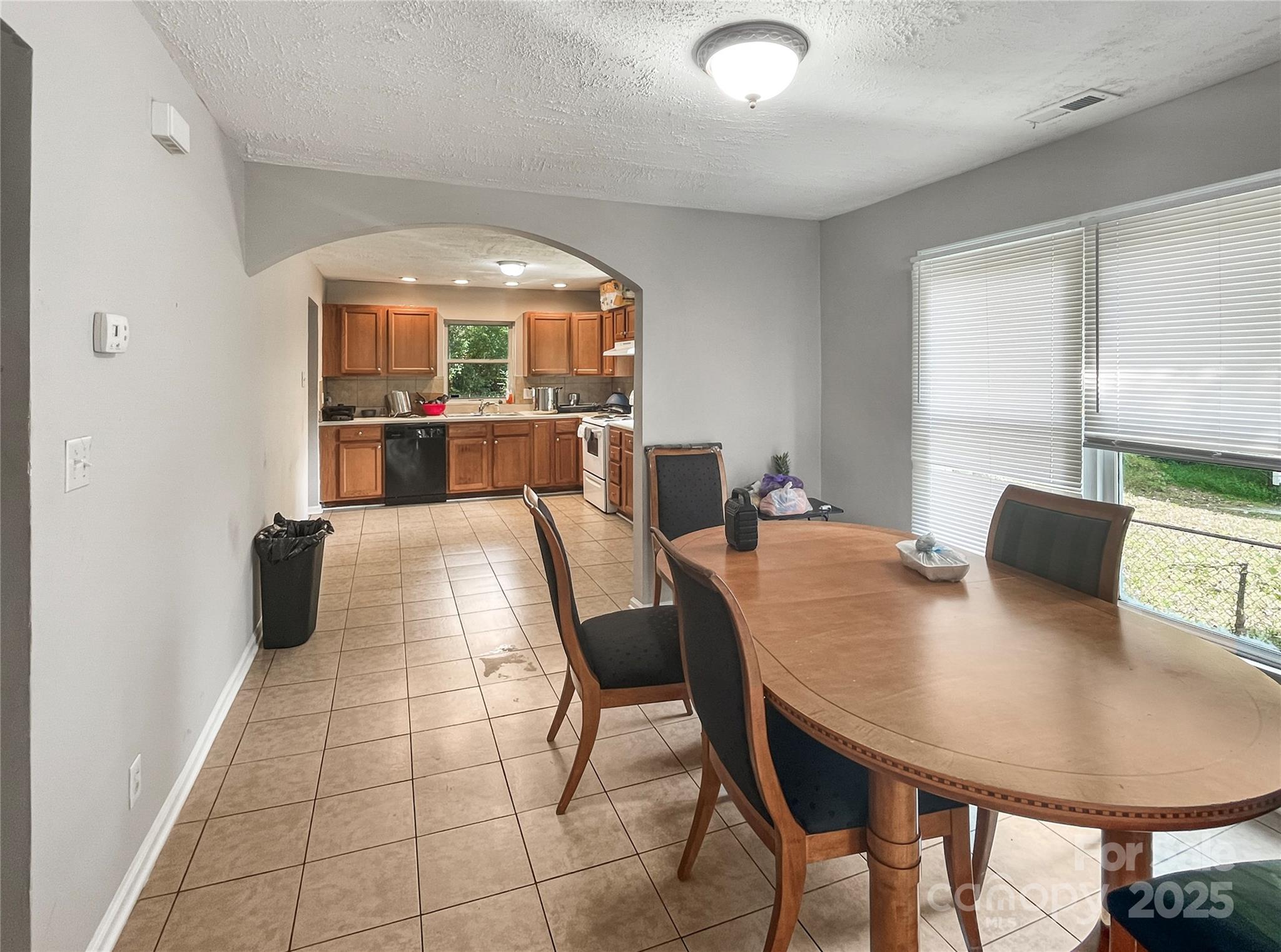 112 Crowell Drive NW