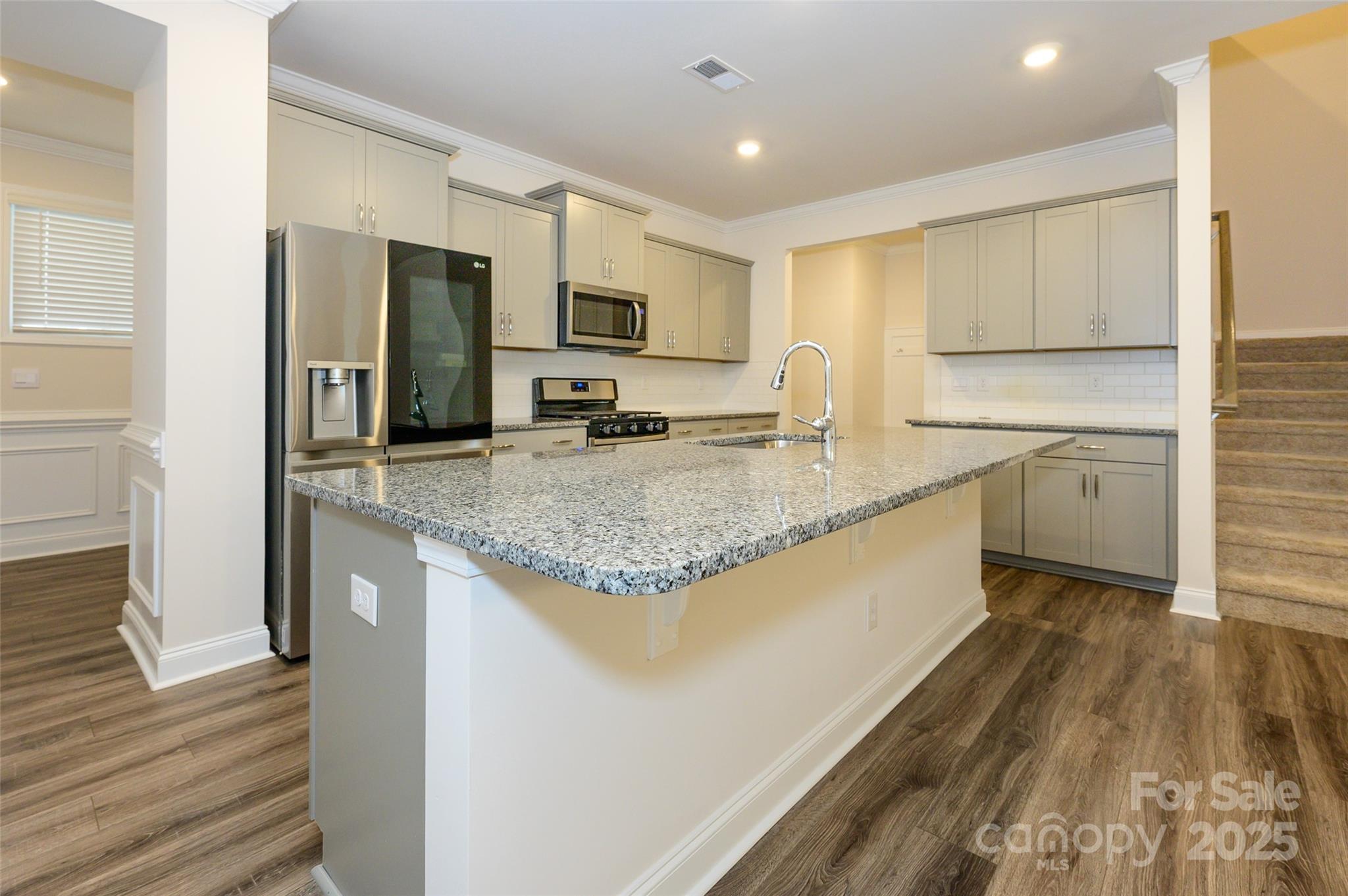 4242 Plumeria Way