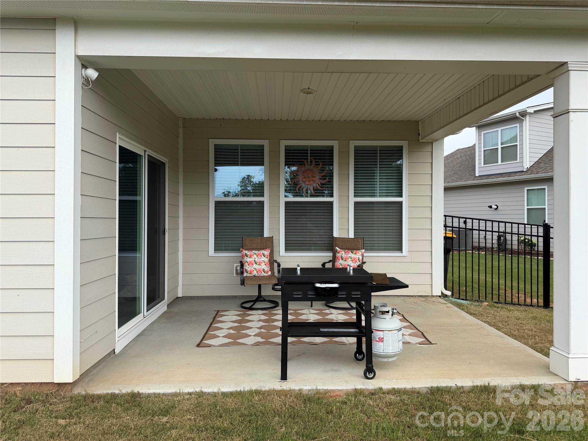 4374 Riverton Loop