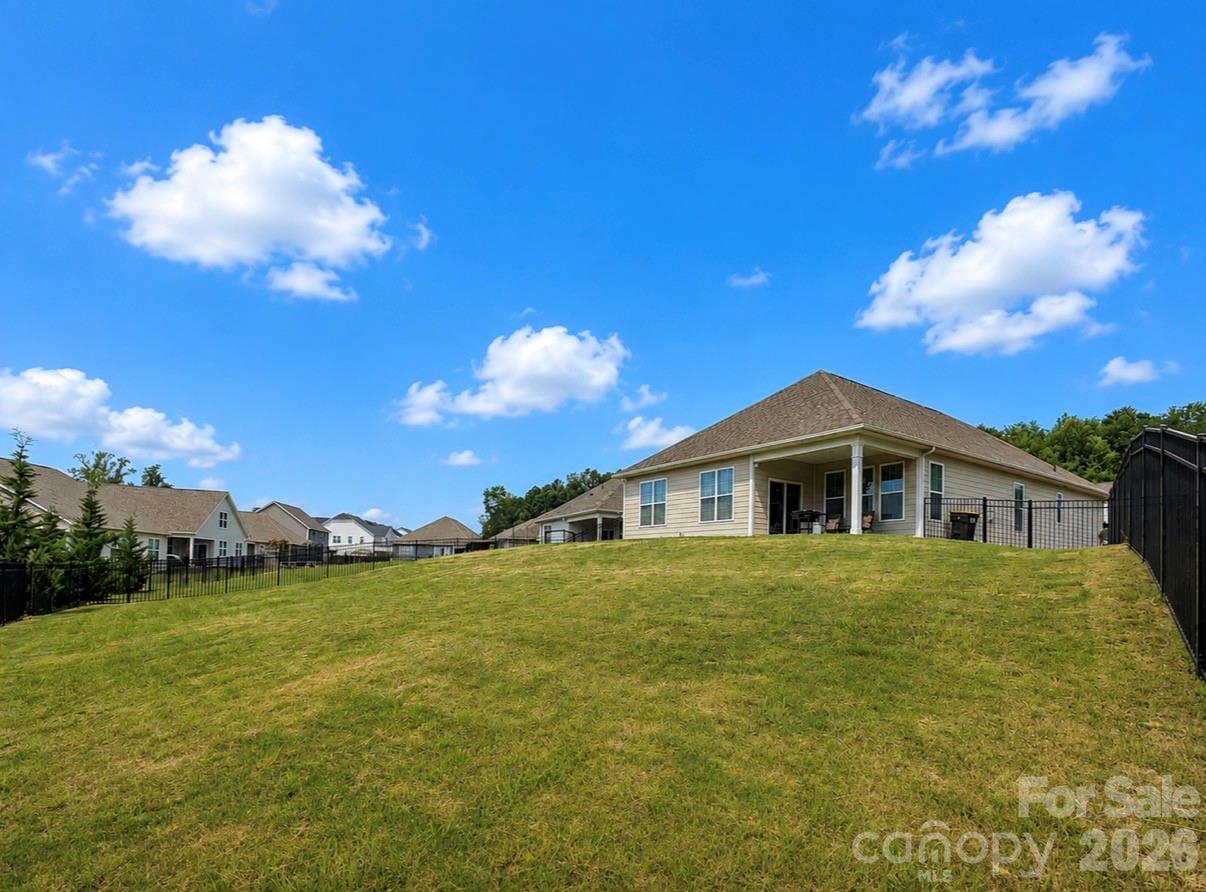 4374 Riverton Loop