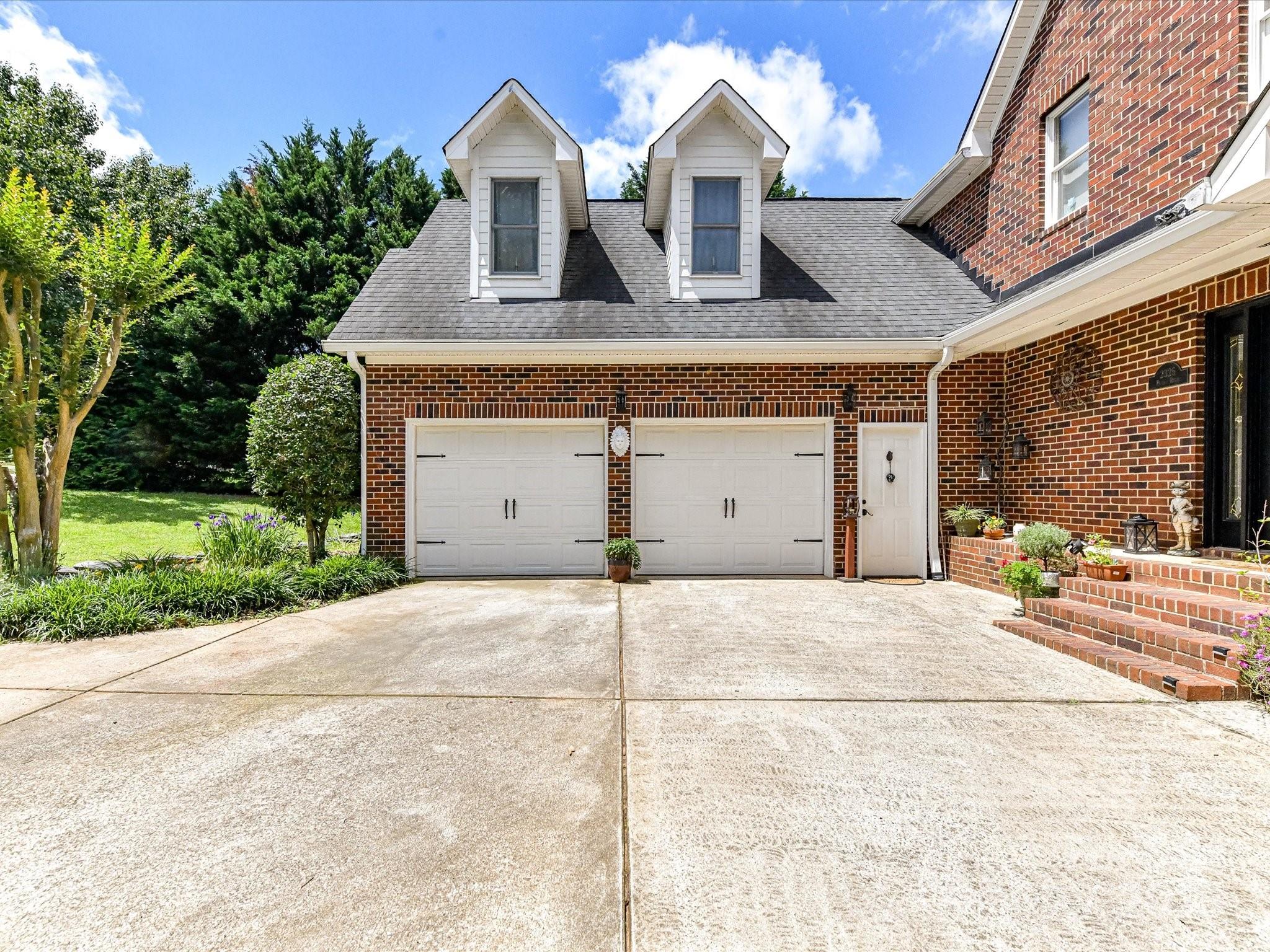 2325 Perry Road