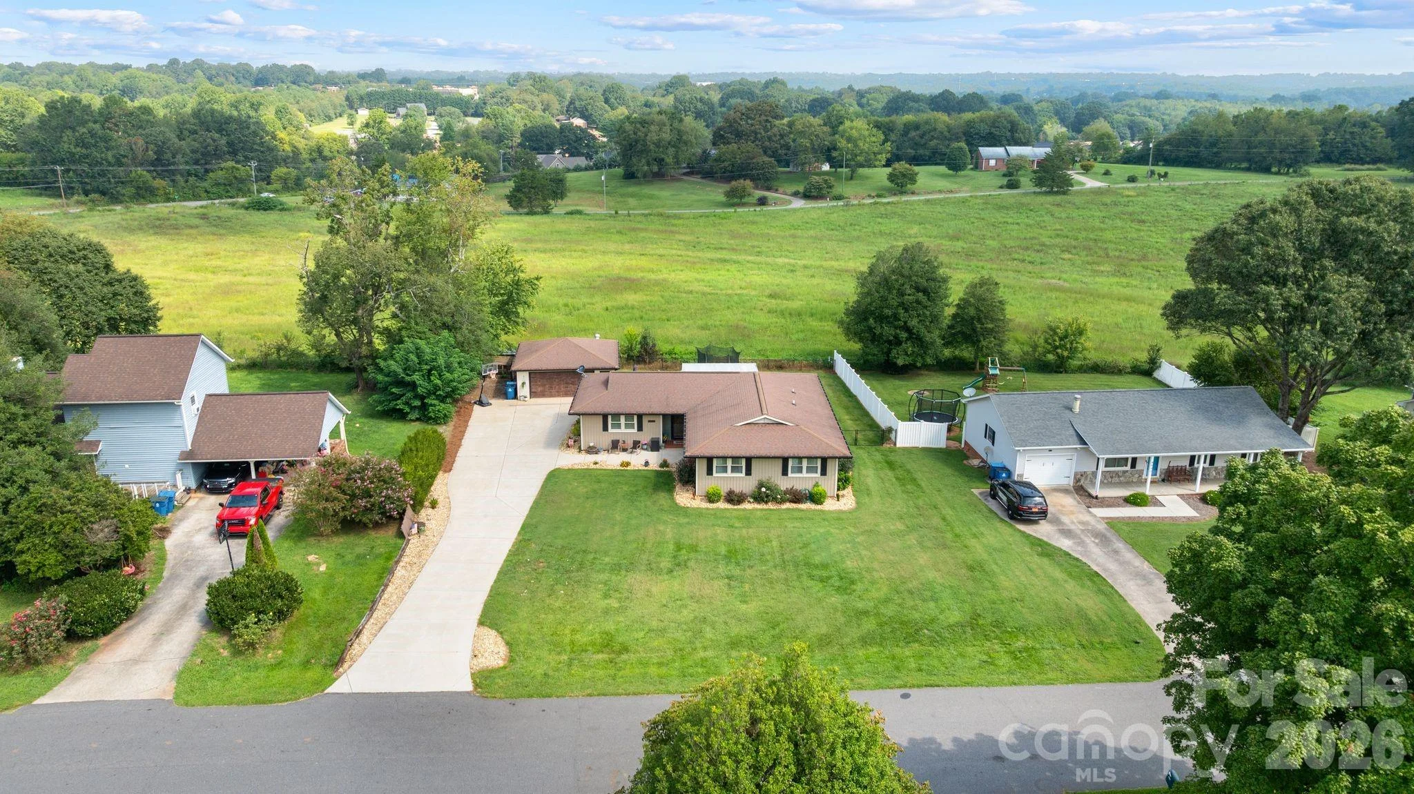5000 Forest Ridge Drive, Hickory, NC, 28602