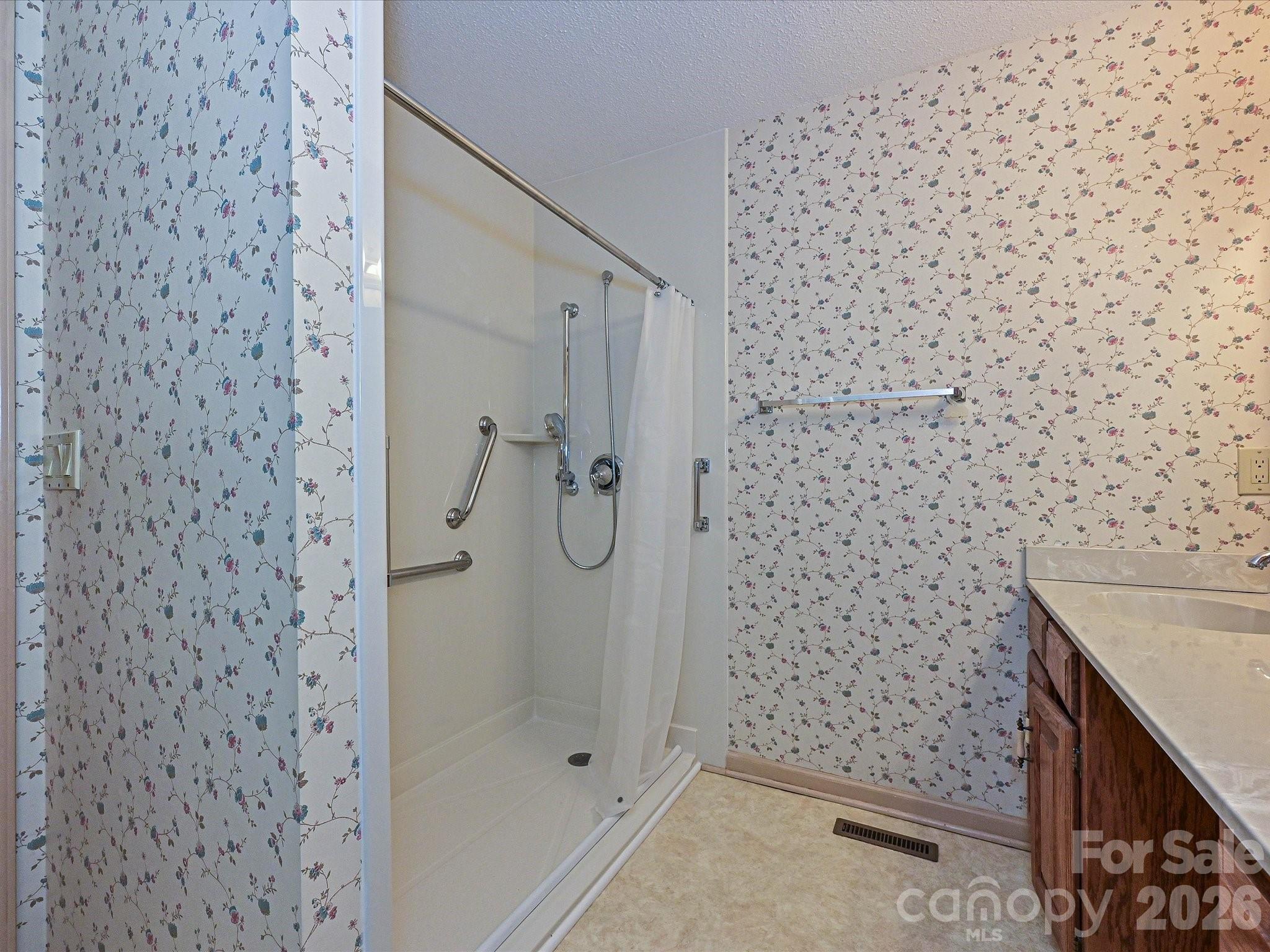 Carolando - Residential