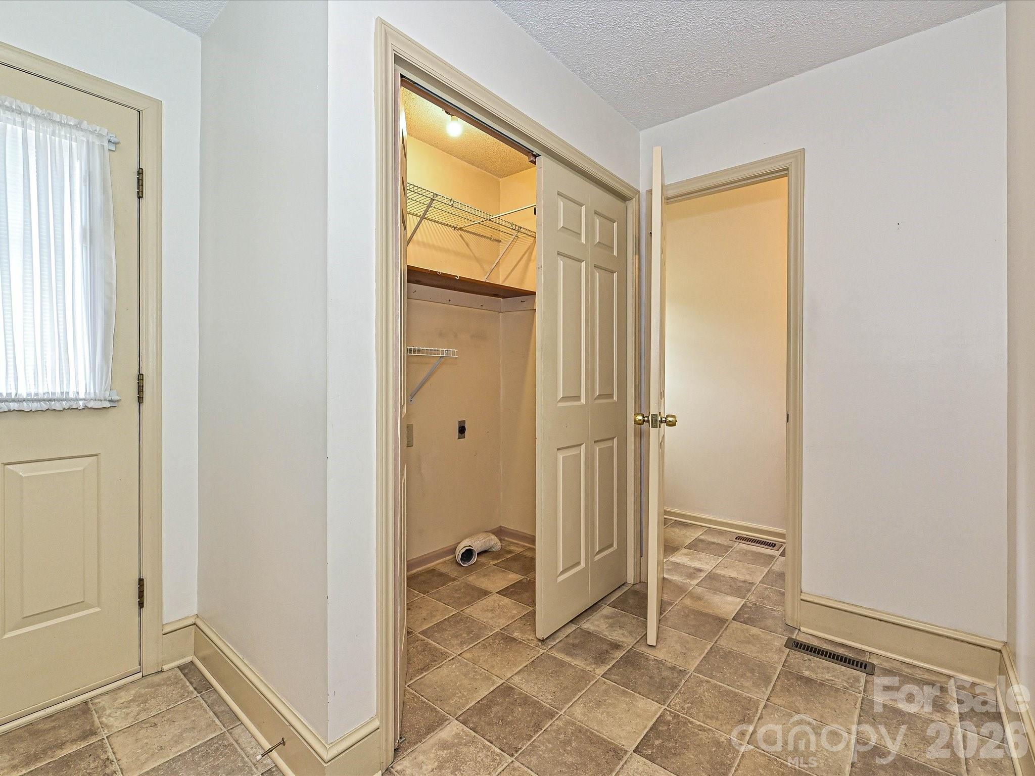 Carolando - Residential