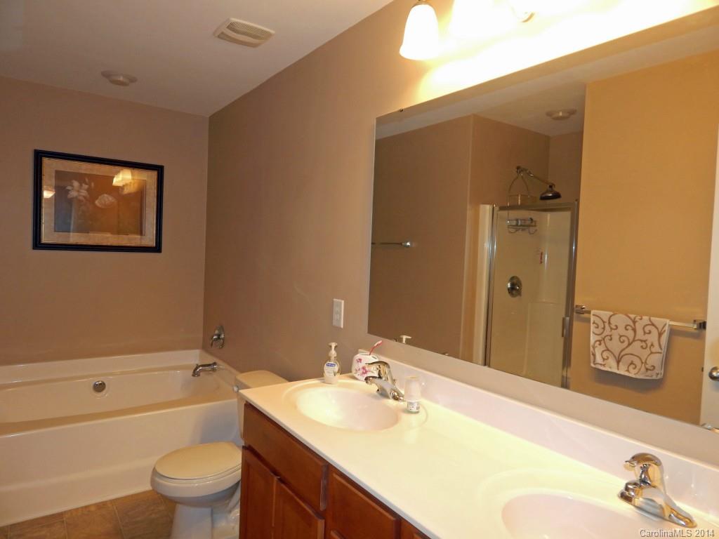 Sandy Pointe - Residential