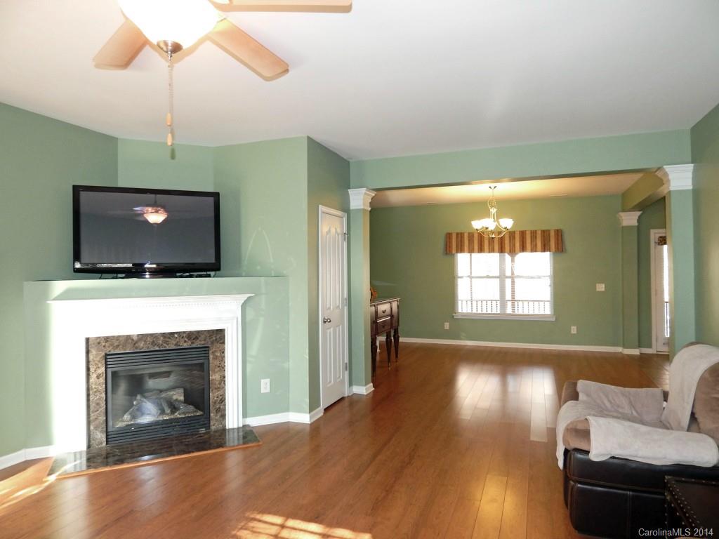 Sandy Pointe - Residential