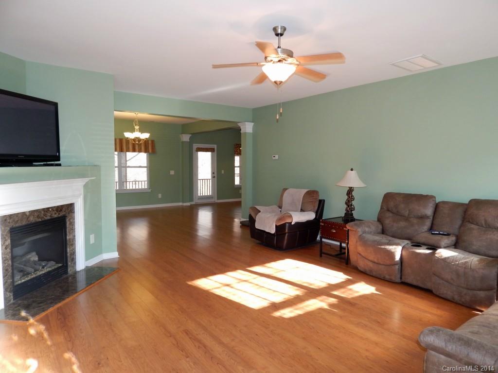 Sandy Pointe - Residential