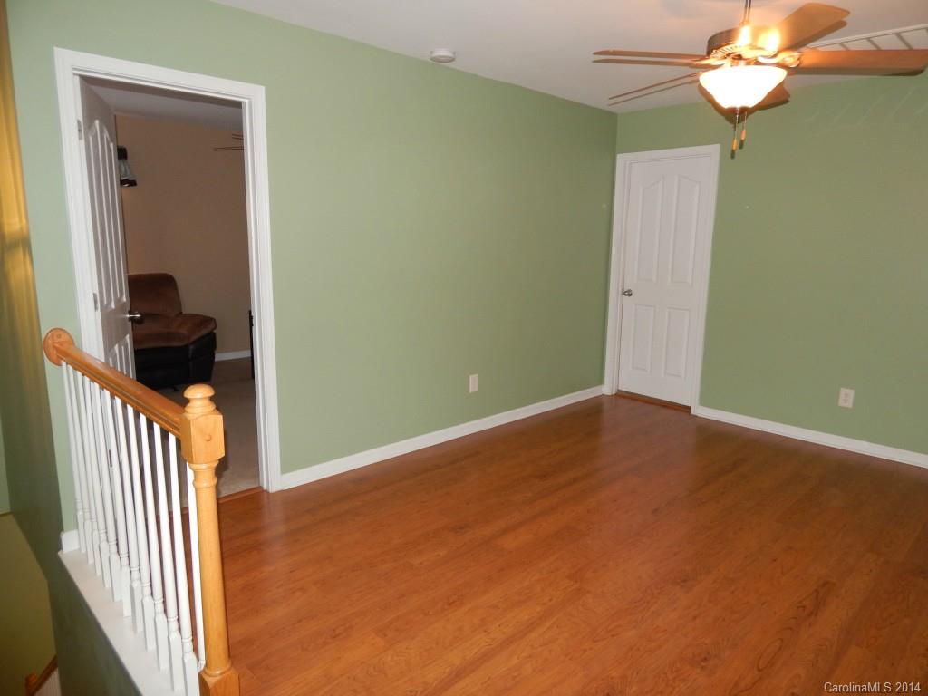 Sandy Pointe - Residential