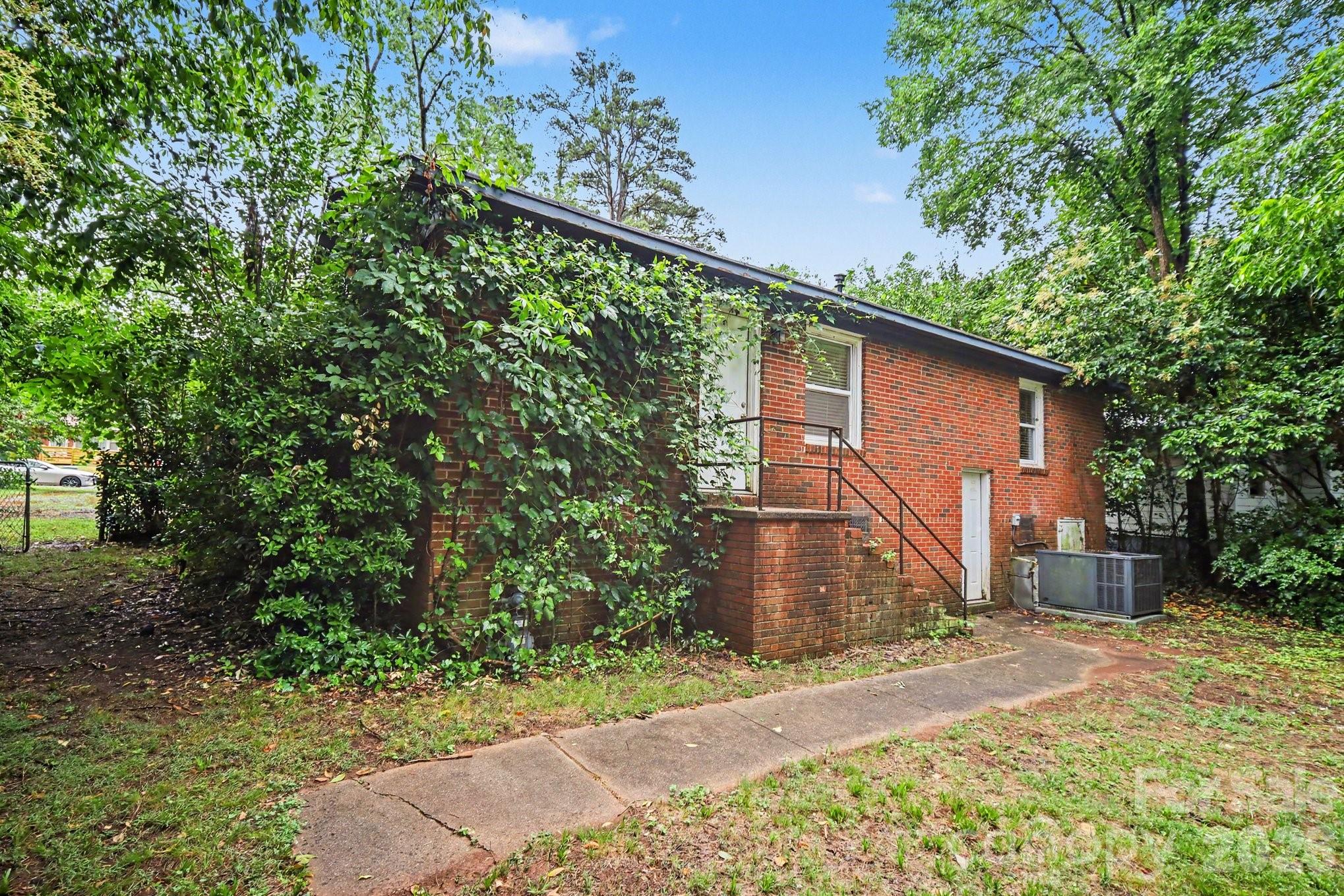 3700 Sargeant Drive