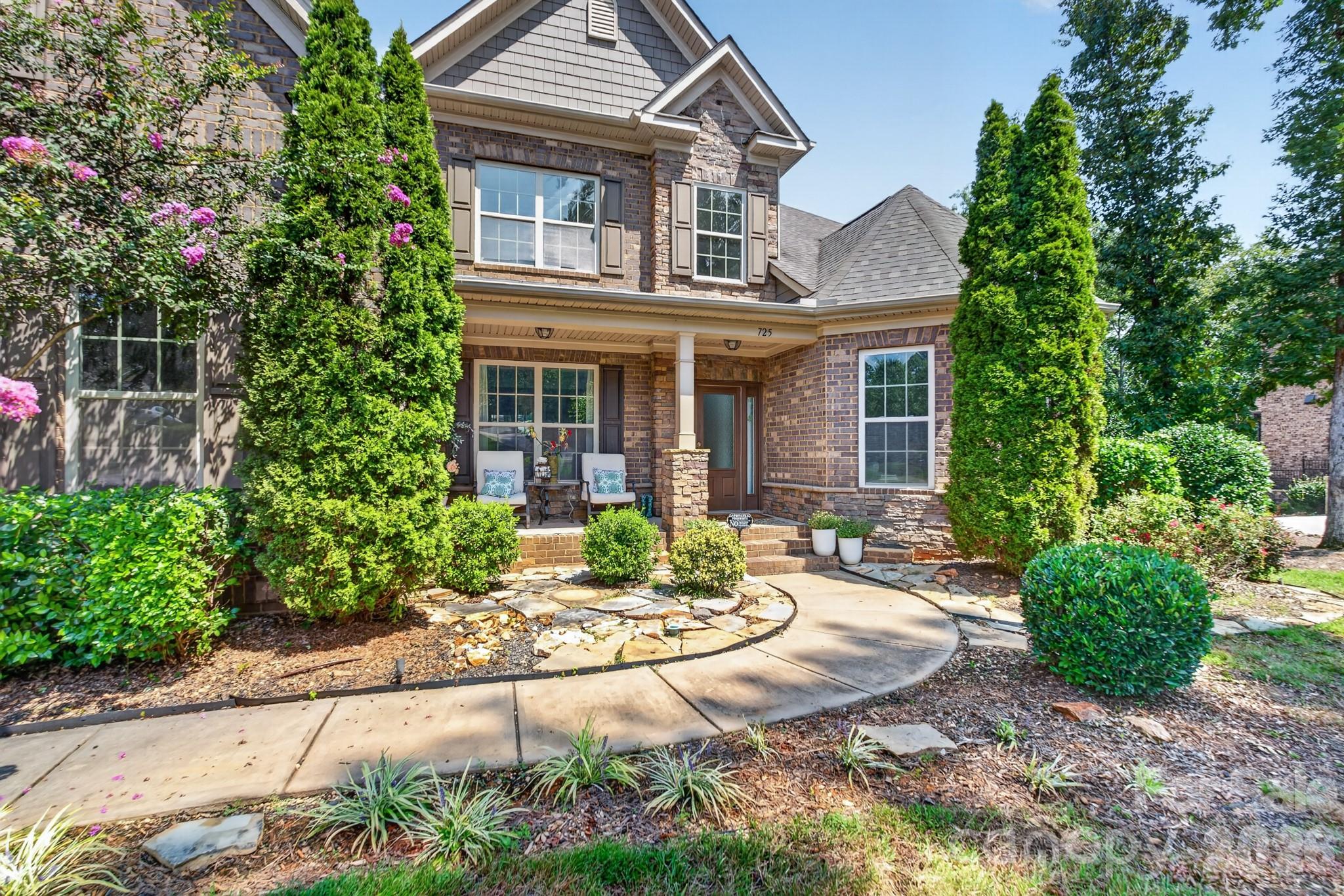 725 Fawns Glen Place