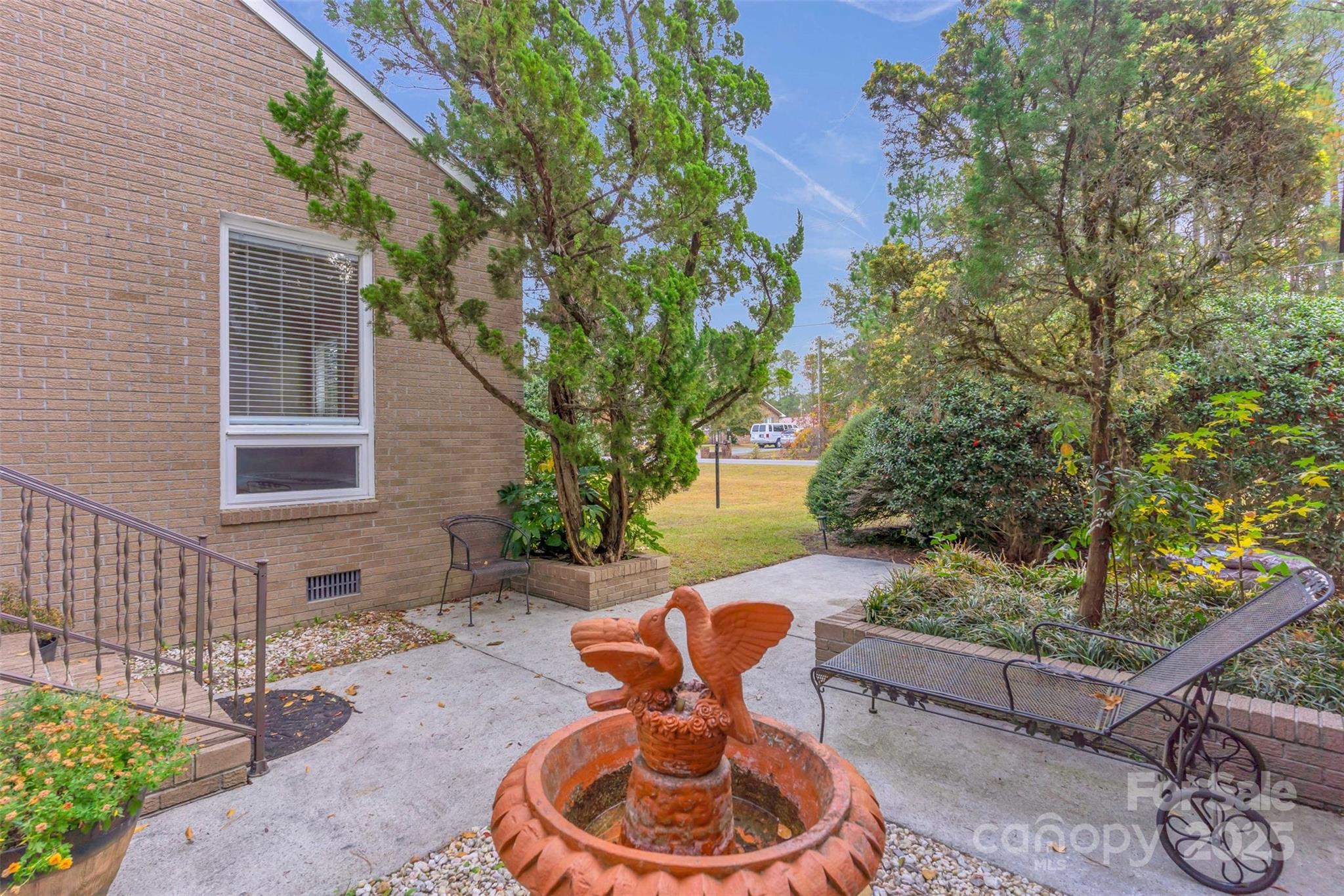 1021 Parkwood Drive NE