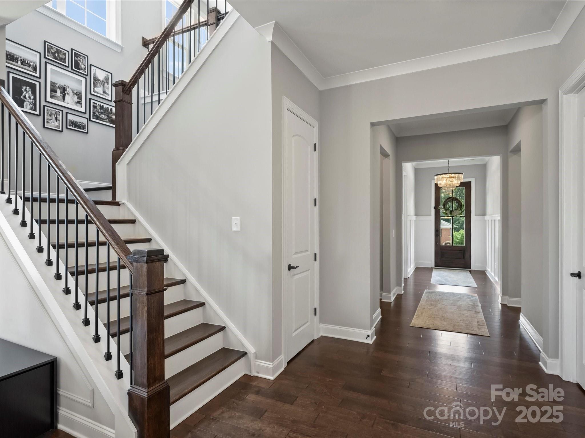 822 River Oaks Lane