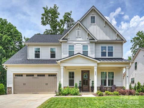 822 River Oaks Lane Charlotte NC 28226