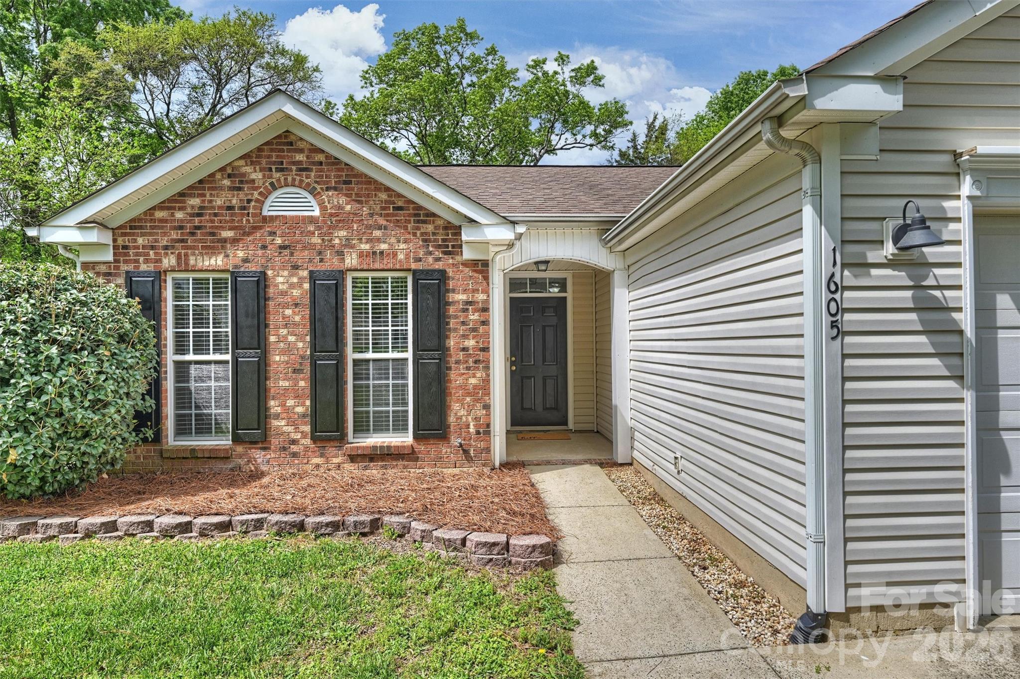 1605 Royal Tree Court