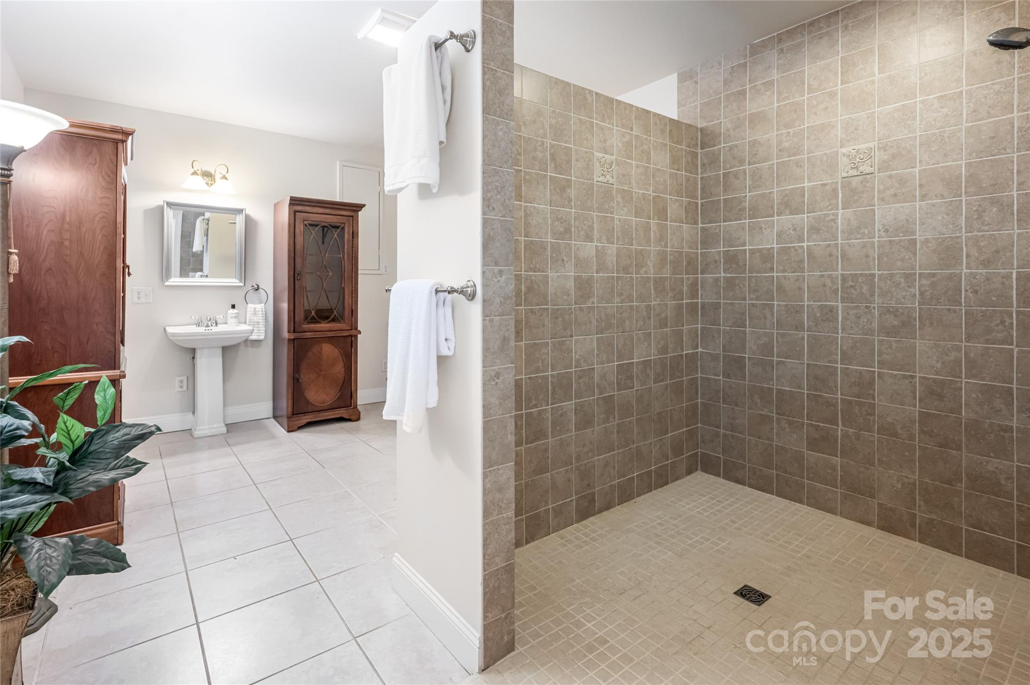 Sanctuary Cove - Residential