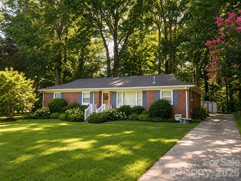 Photo of 6124 Donna Drive, Charlotte, NC 28213 (MLS # 4416169)