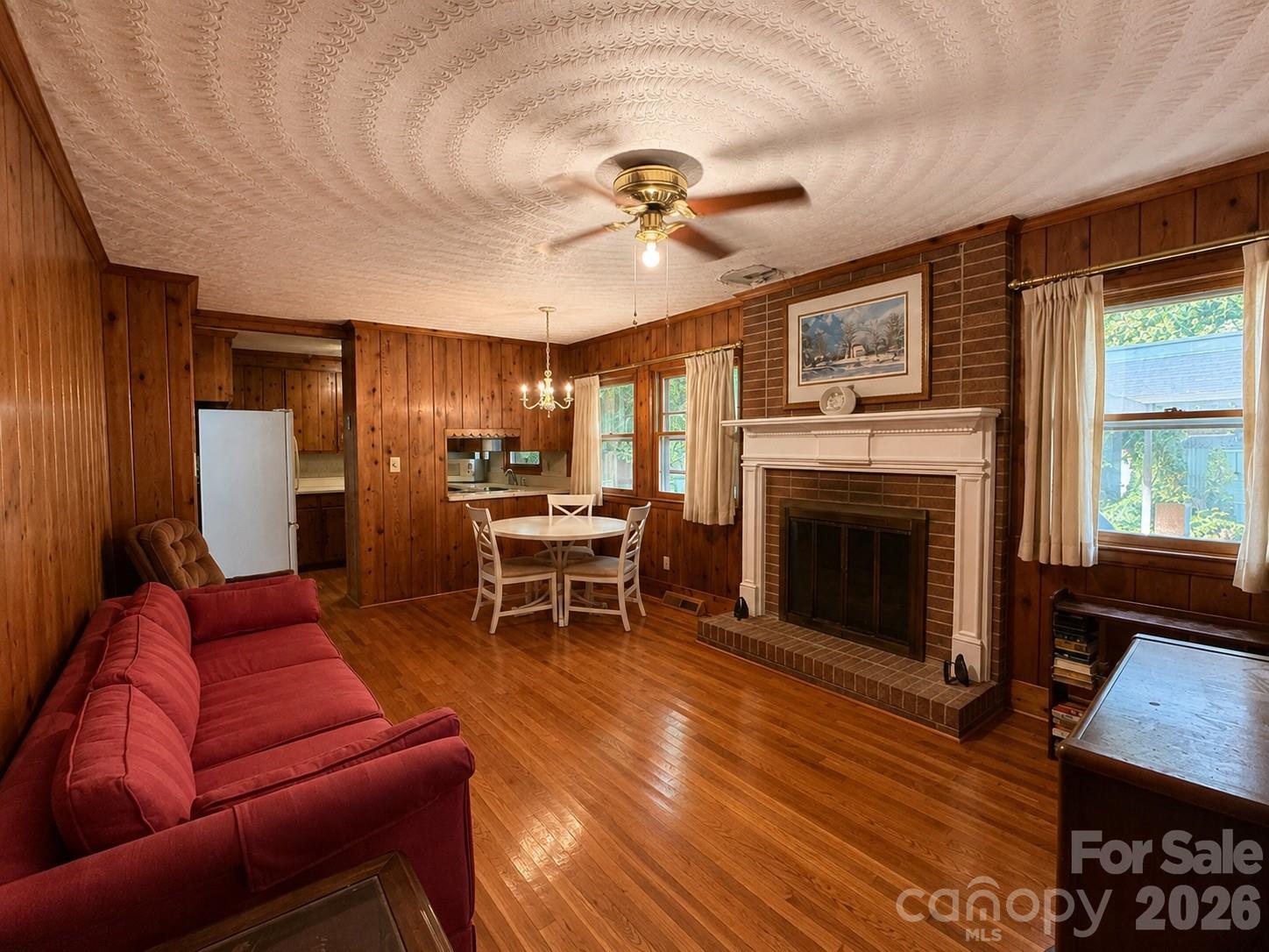 6124 Donna Drive