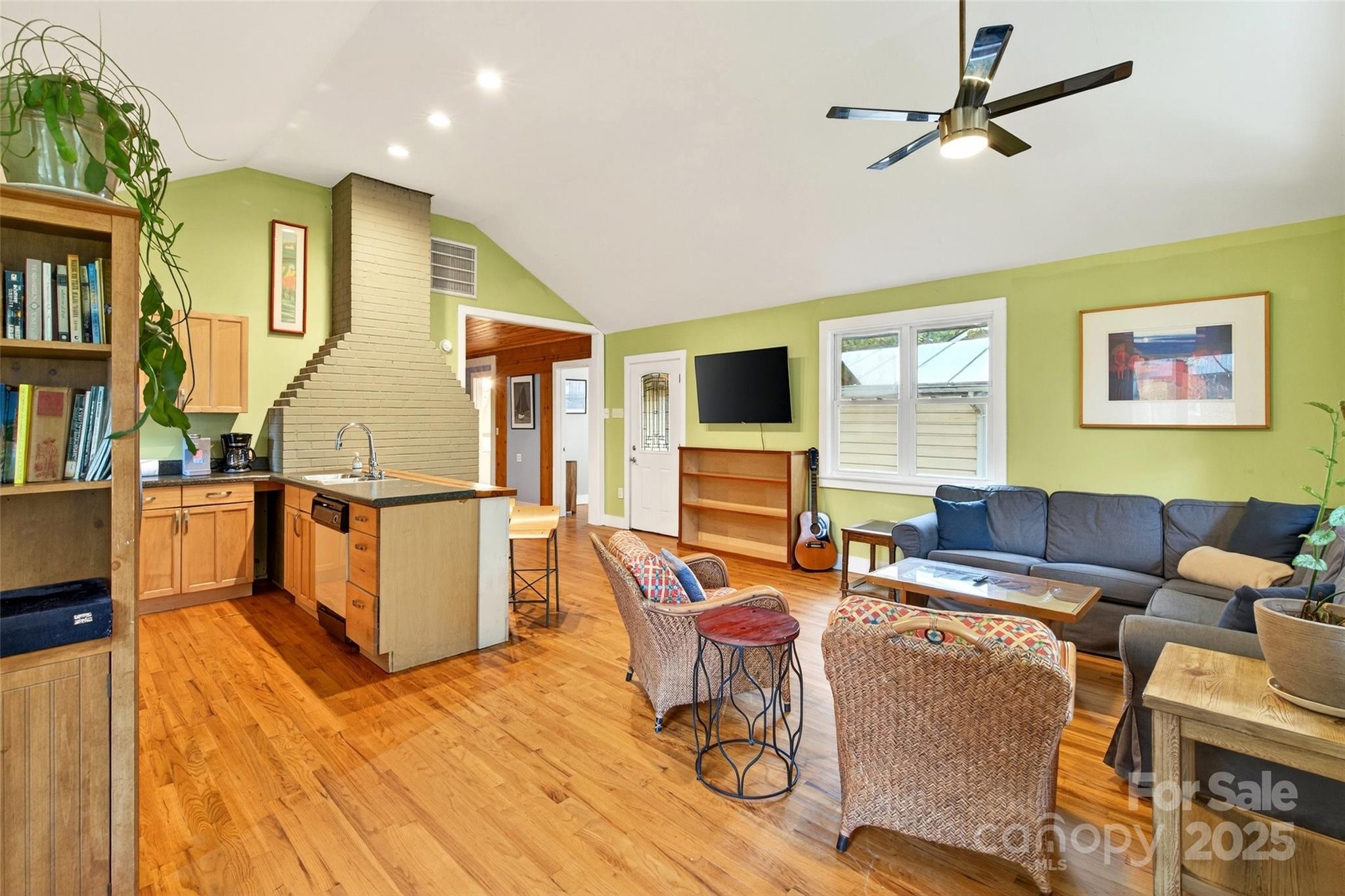 809 Montreat Road