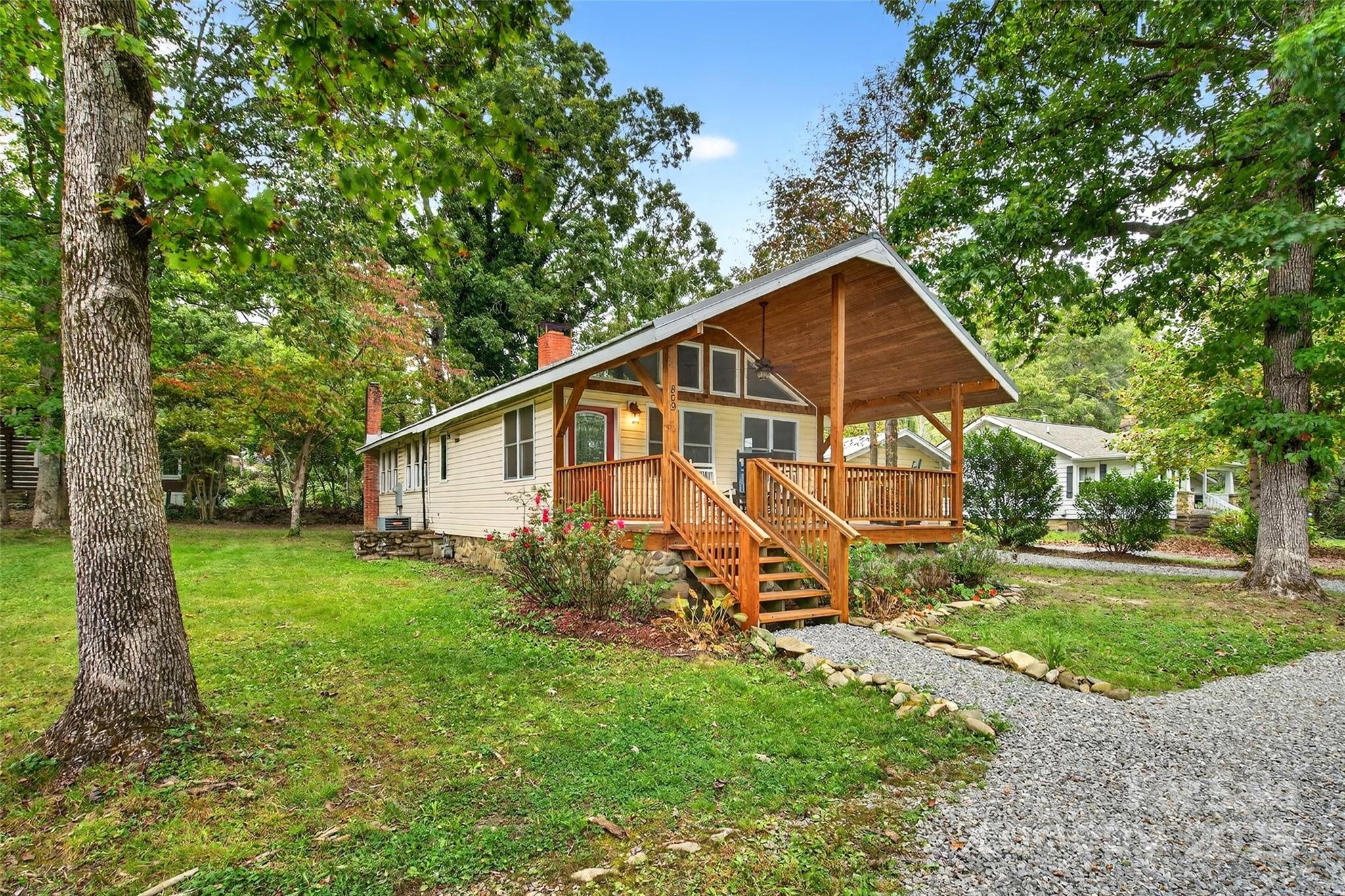 809 Montreat Road