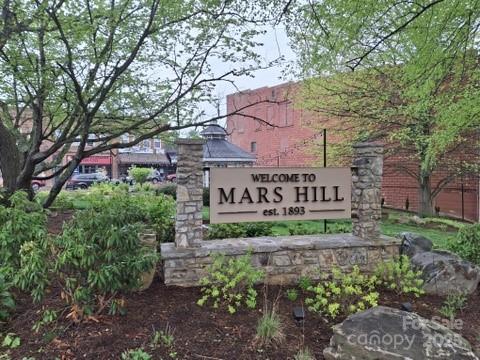 Mars Hill, North Carolina 28754, United States, 4 Bedrooms Bedrooms, ,5 BathroomsBathrooms,Residential,Active,115106