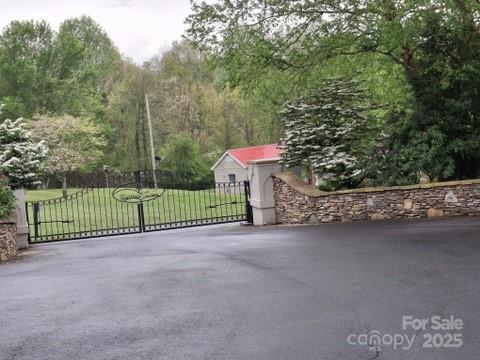 Mars Hill, North Carolina 28754, United States, 4 Bedrooms Bedrooms, ,5 BathroomsBathrooms,Residential,Active,115106