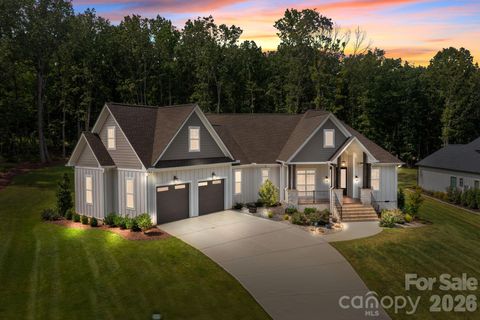Photo of 4465 Brancer Lane, Lincolnton, NC 28092 (MLS # 4384335)