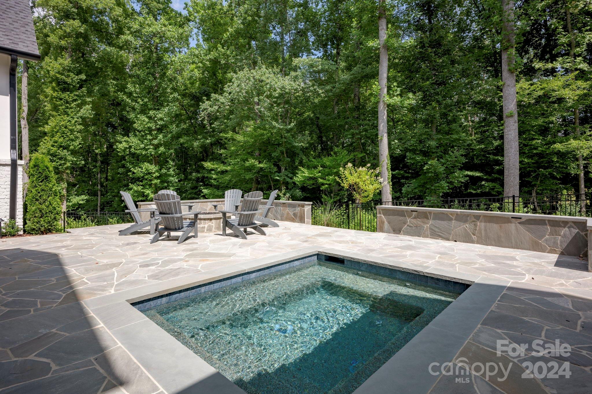 Narrow Passage - Residential