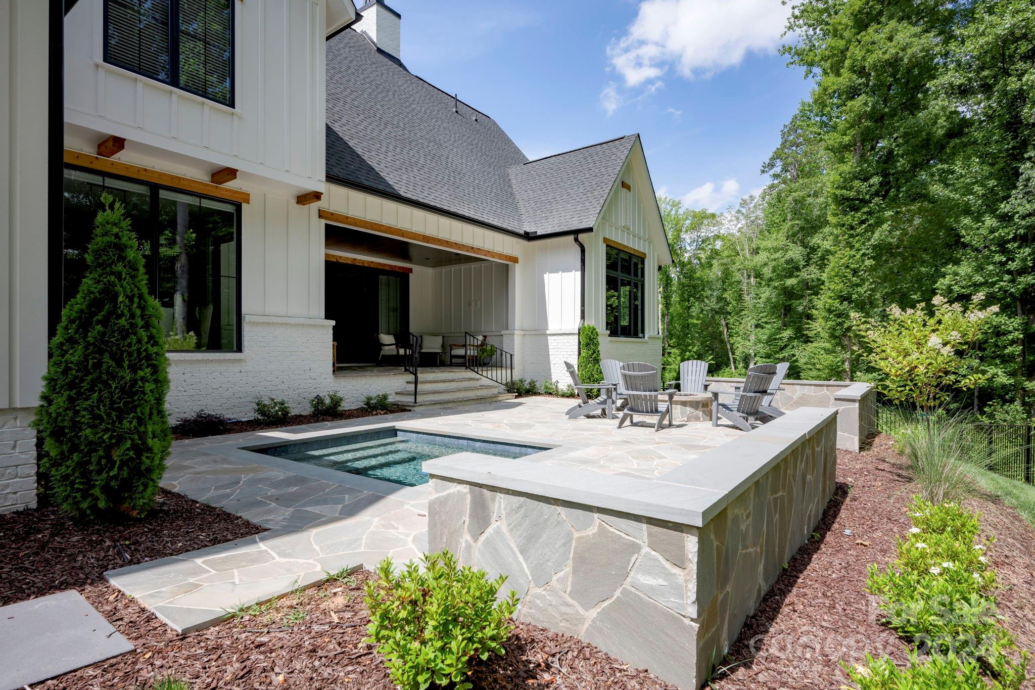 Narrow Passage - Residential