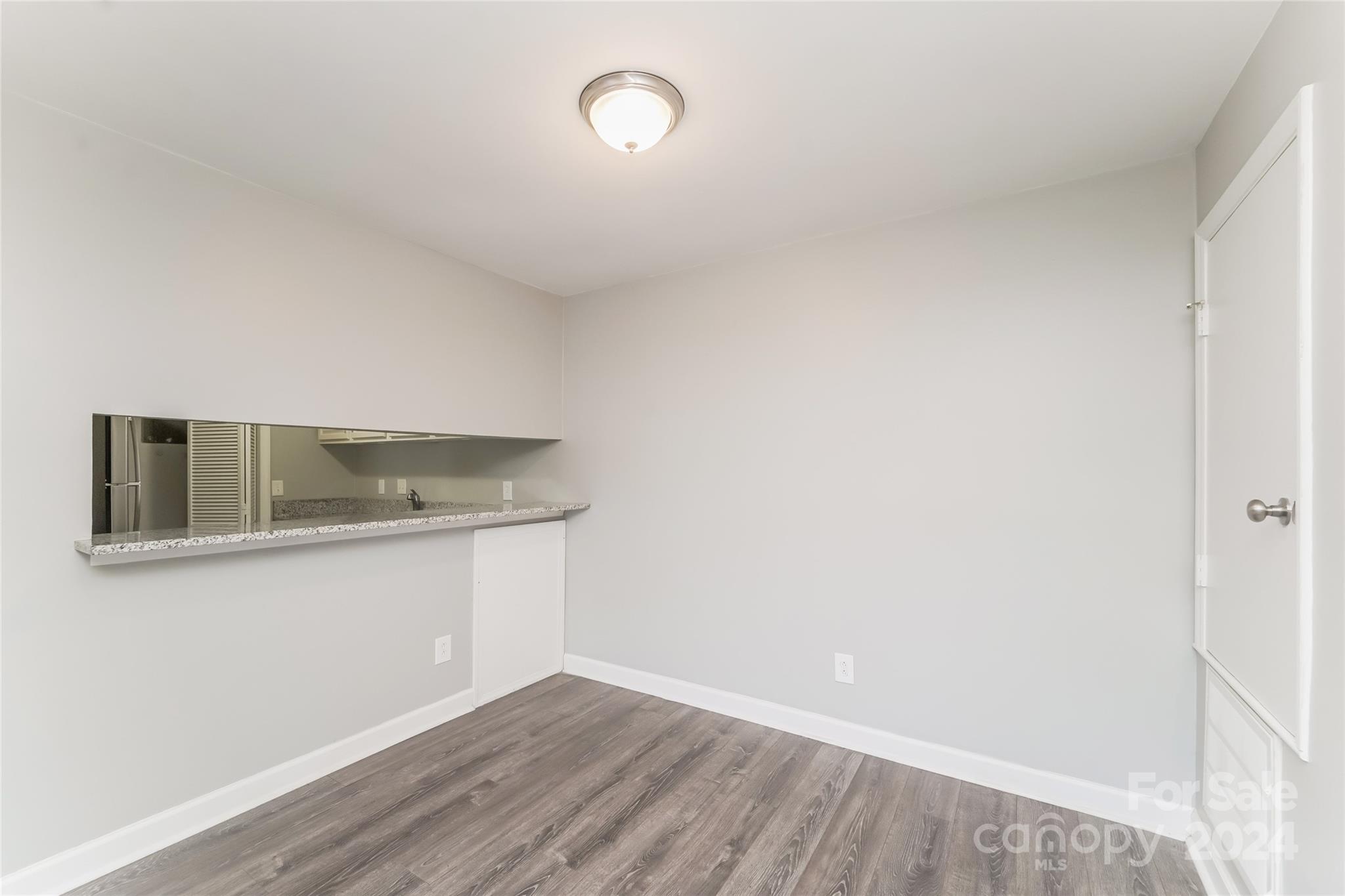 1600 Sharon Road W 11