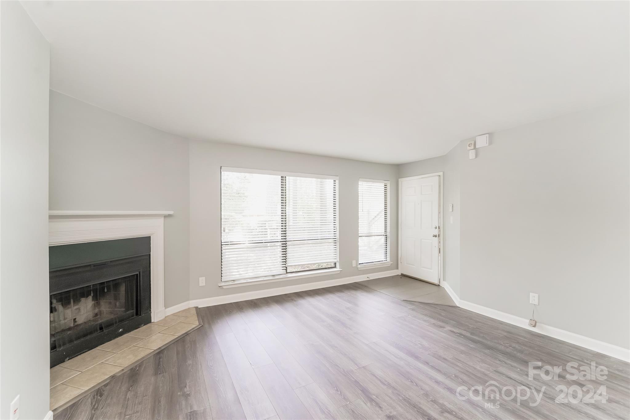 1600 Sharon Road W 11