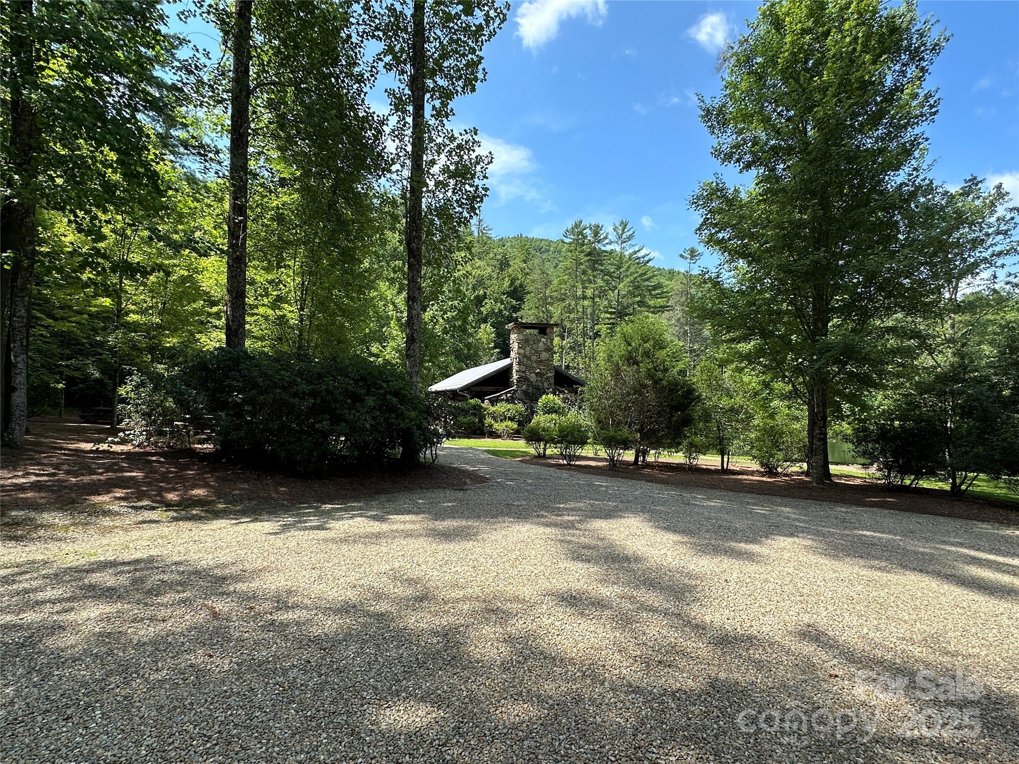 Round Mountain Falls - Land