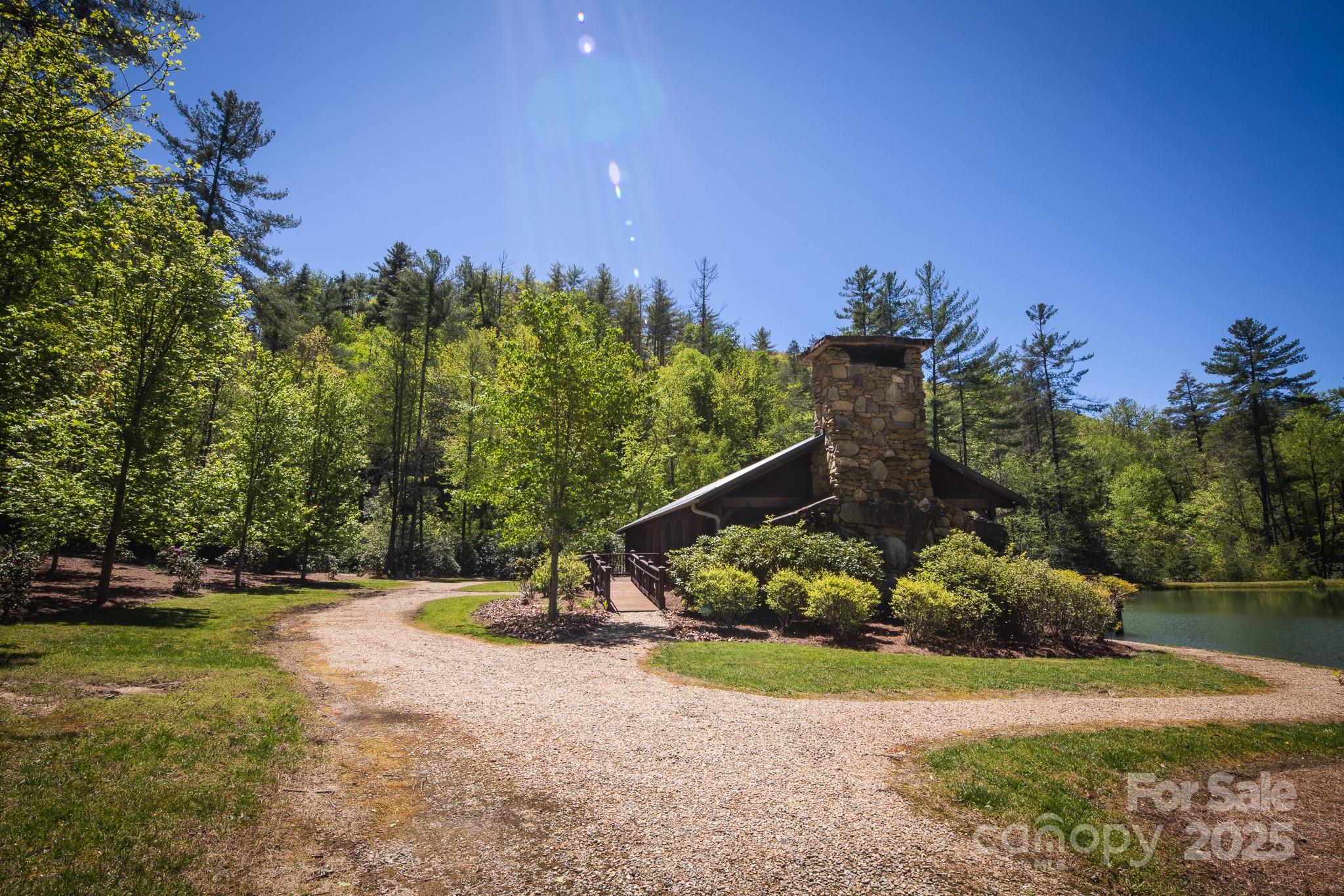 Round Mountain Falls - Land