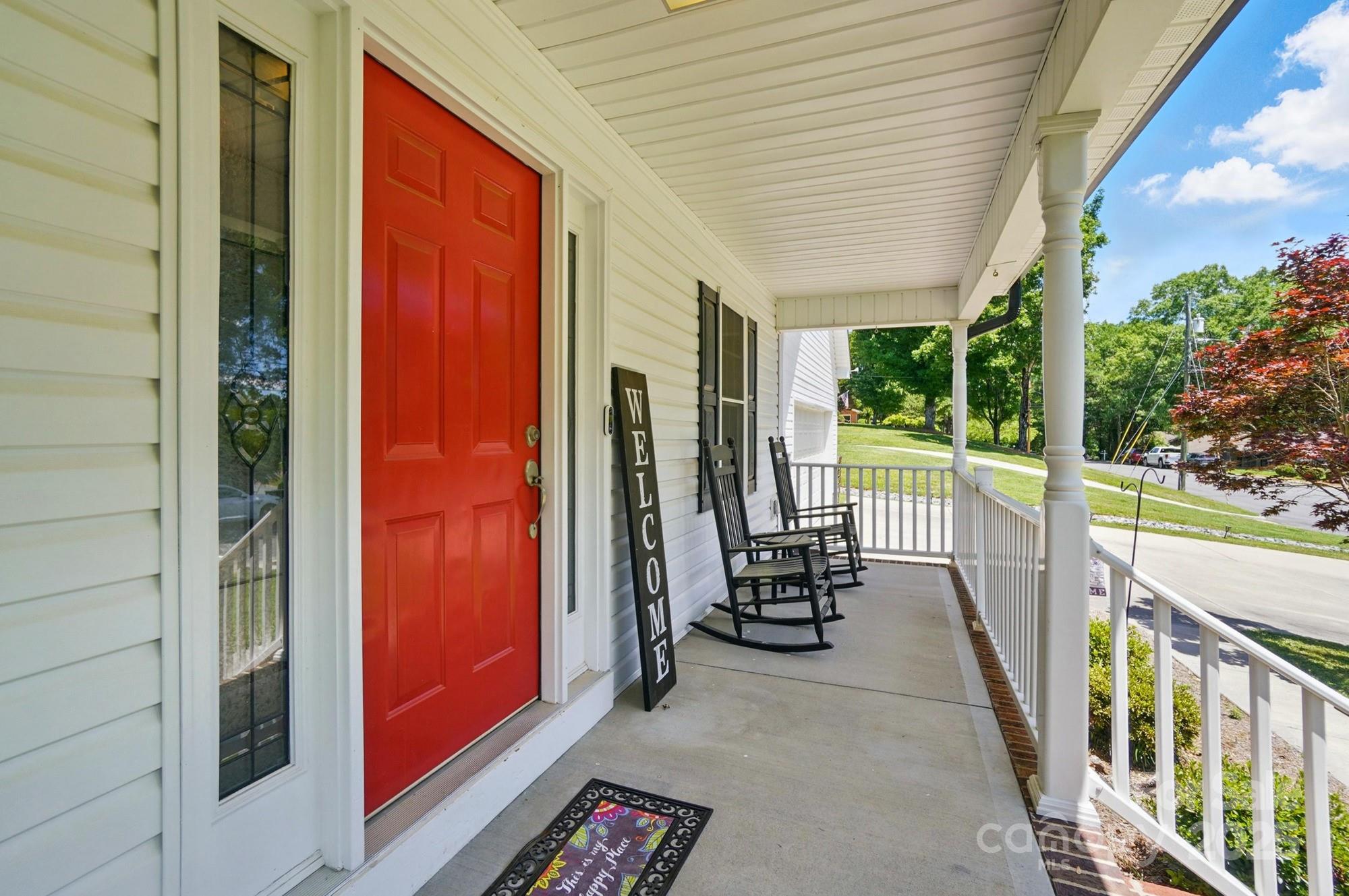 185 Eastcliff Drive SE