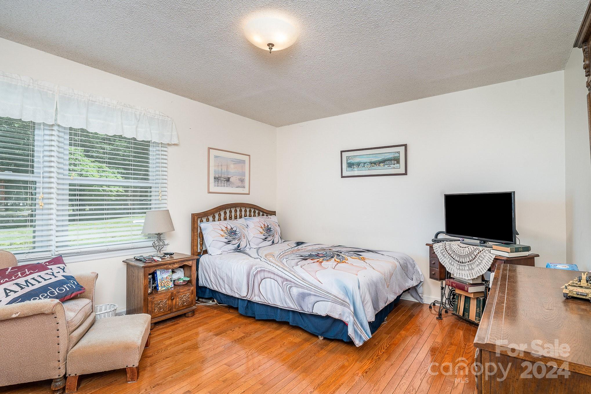 Country Club Shores - Residential