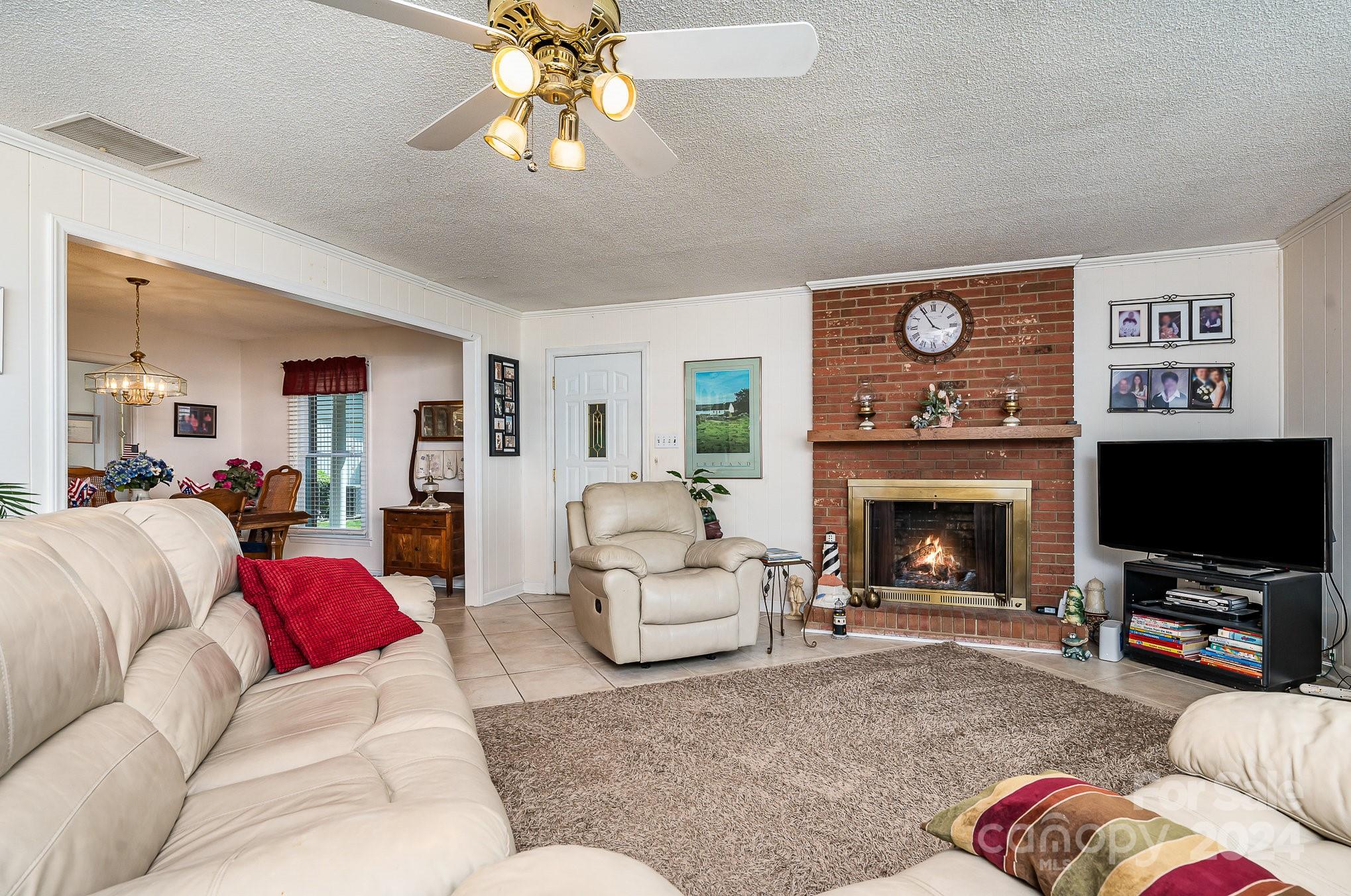 Country Club Shores - Residential