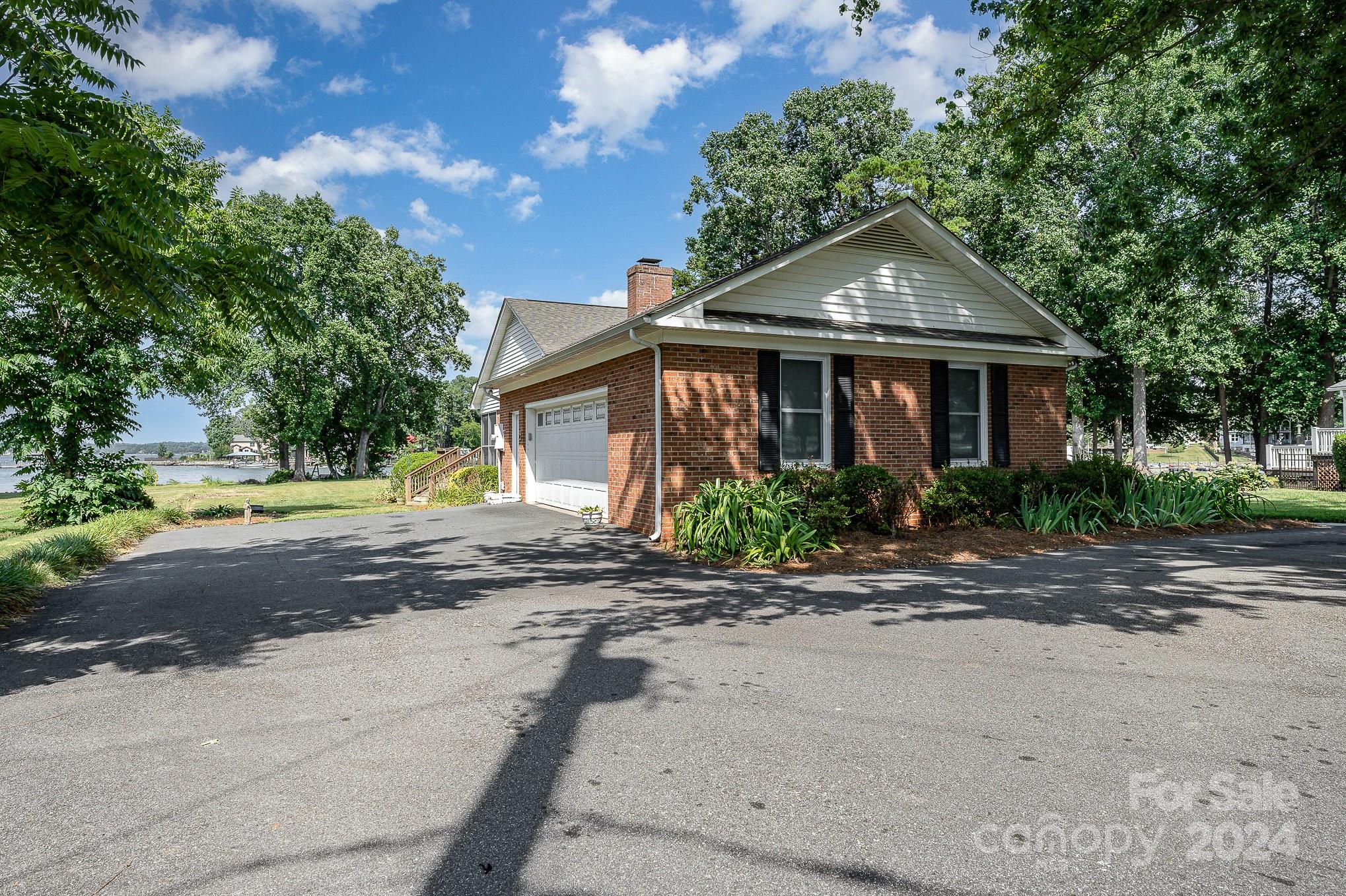 Country Club Shores - Residential