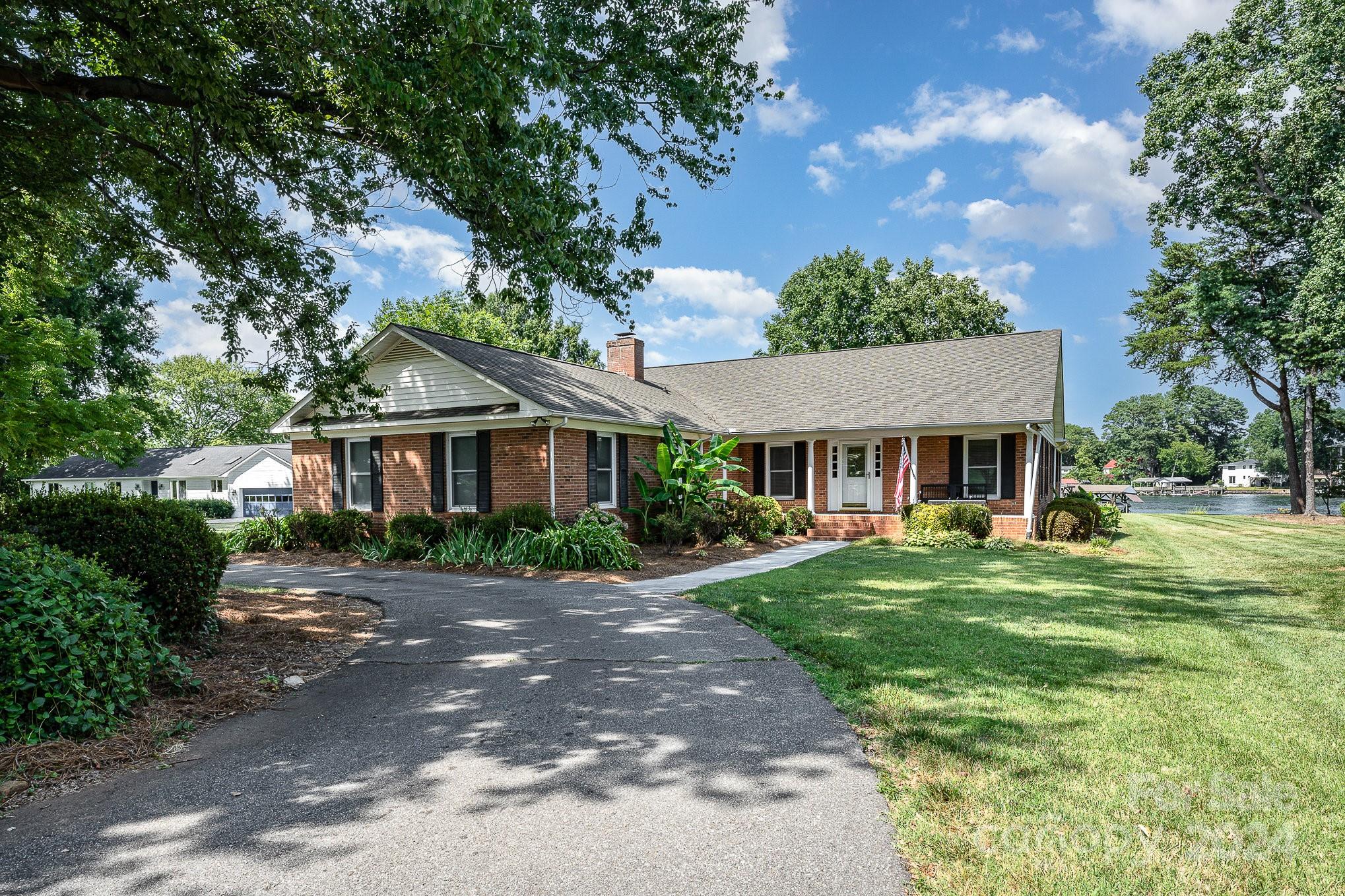 Country Club Shores - Residential