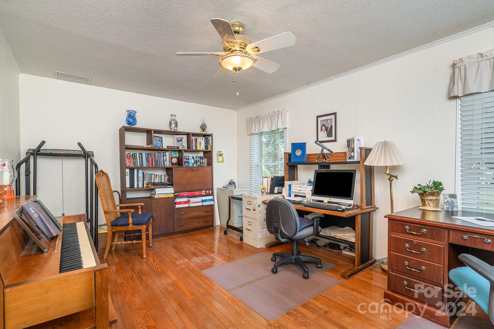 Country Club Shores - Residential