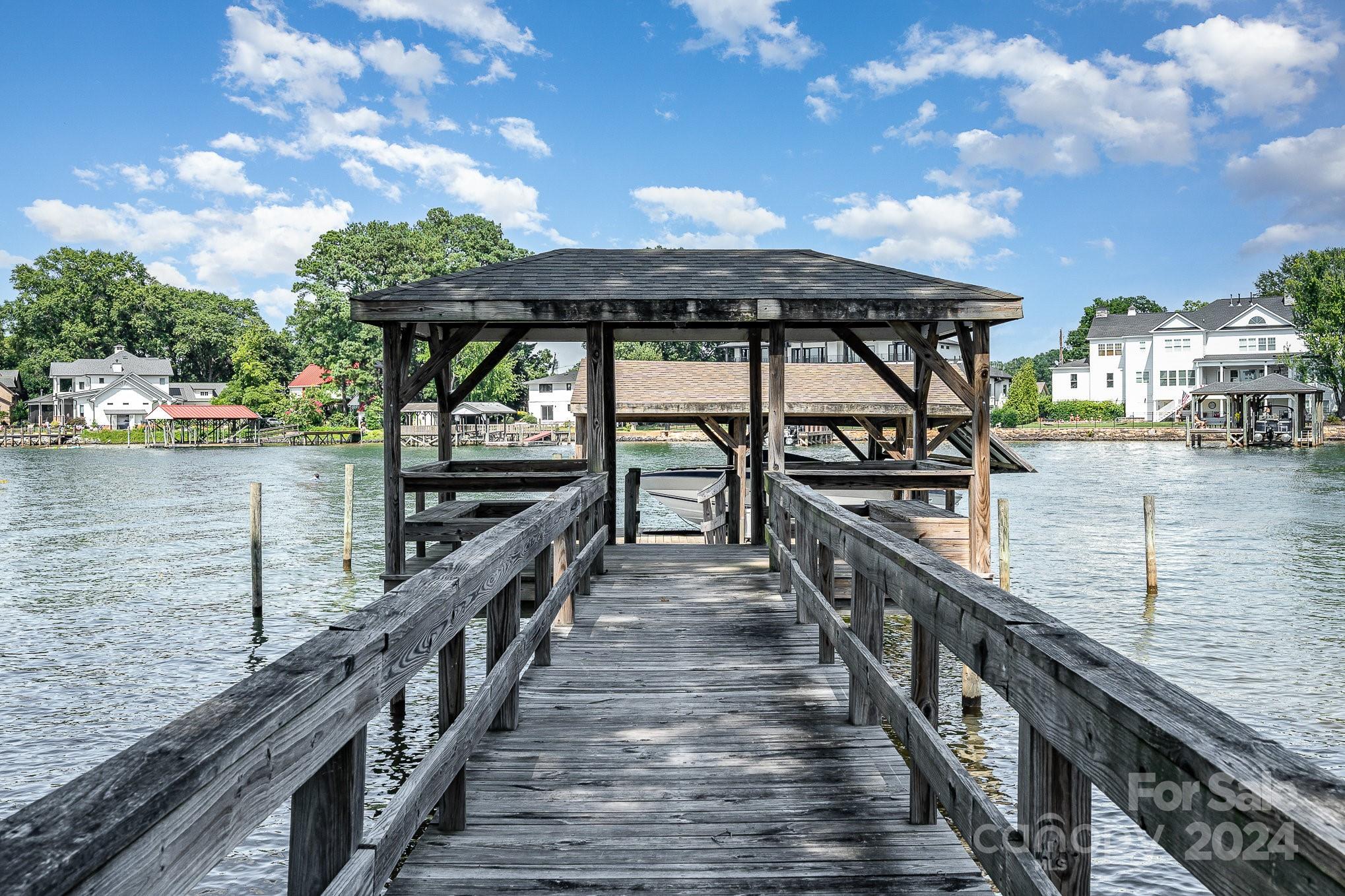 Country Club Shores - Residential