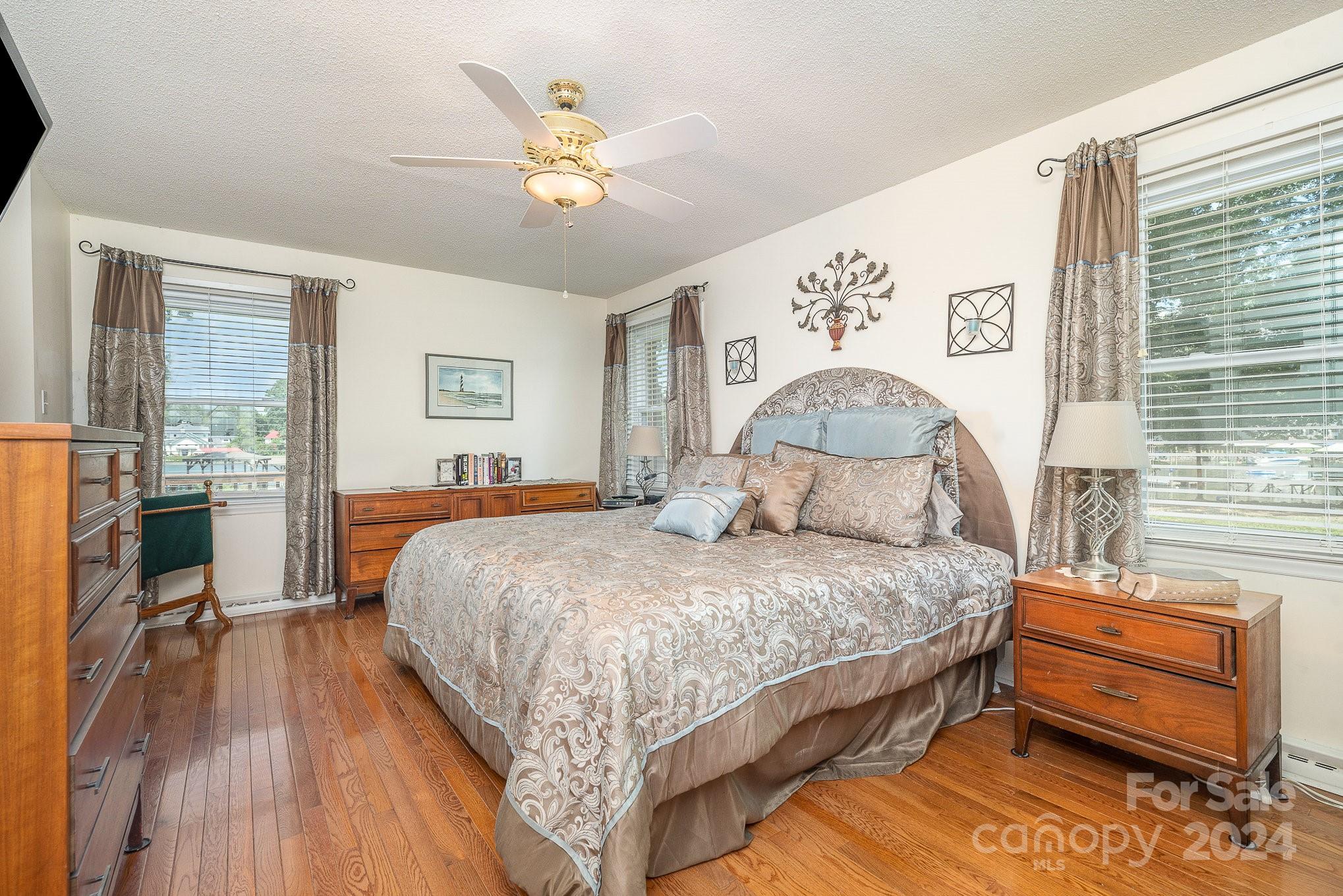 Country Club Shores - Residential