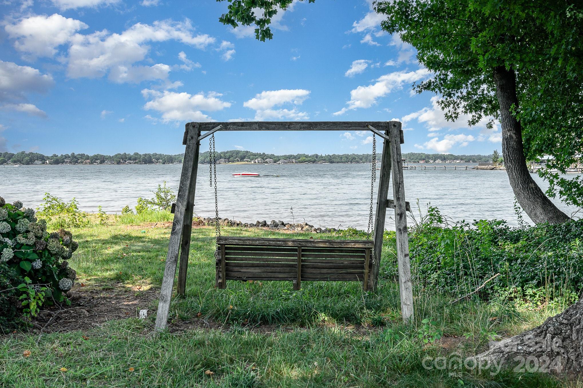 Country Club Shores - Residential