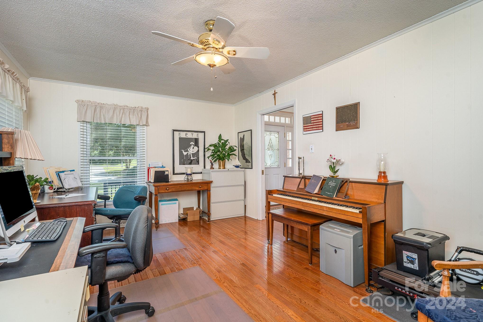 Country Club Shores - Residential