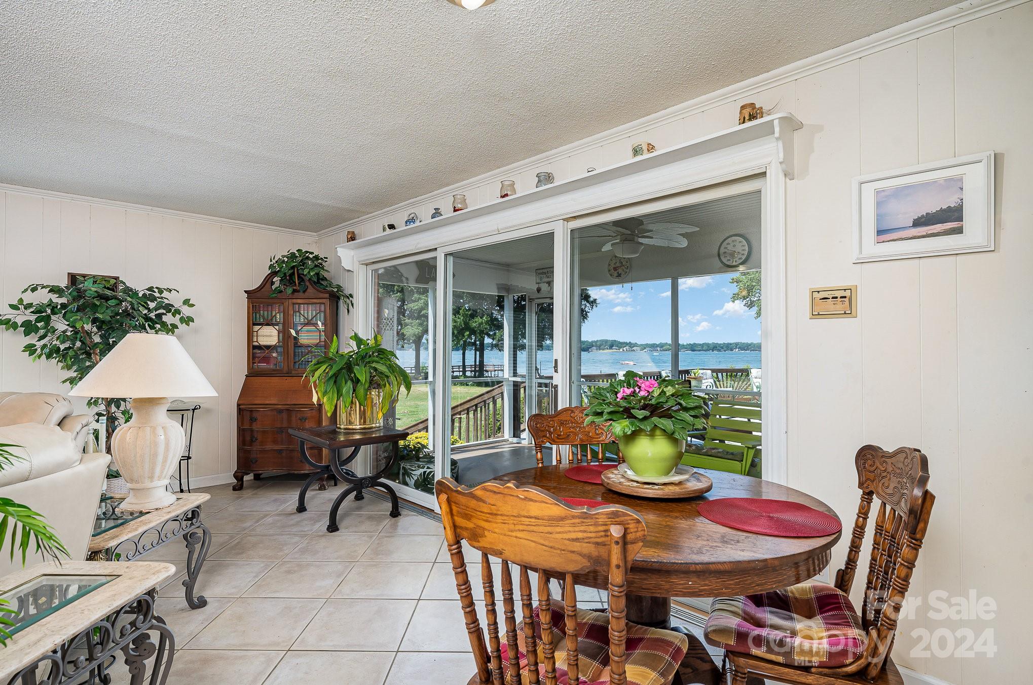 Country Club Shores - Residential